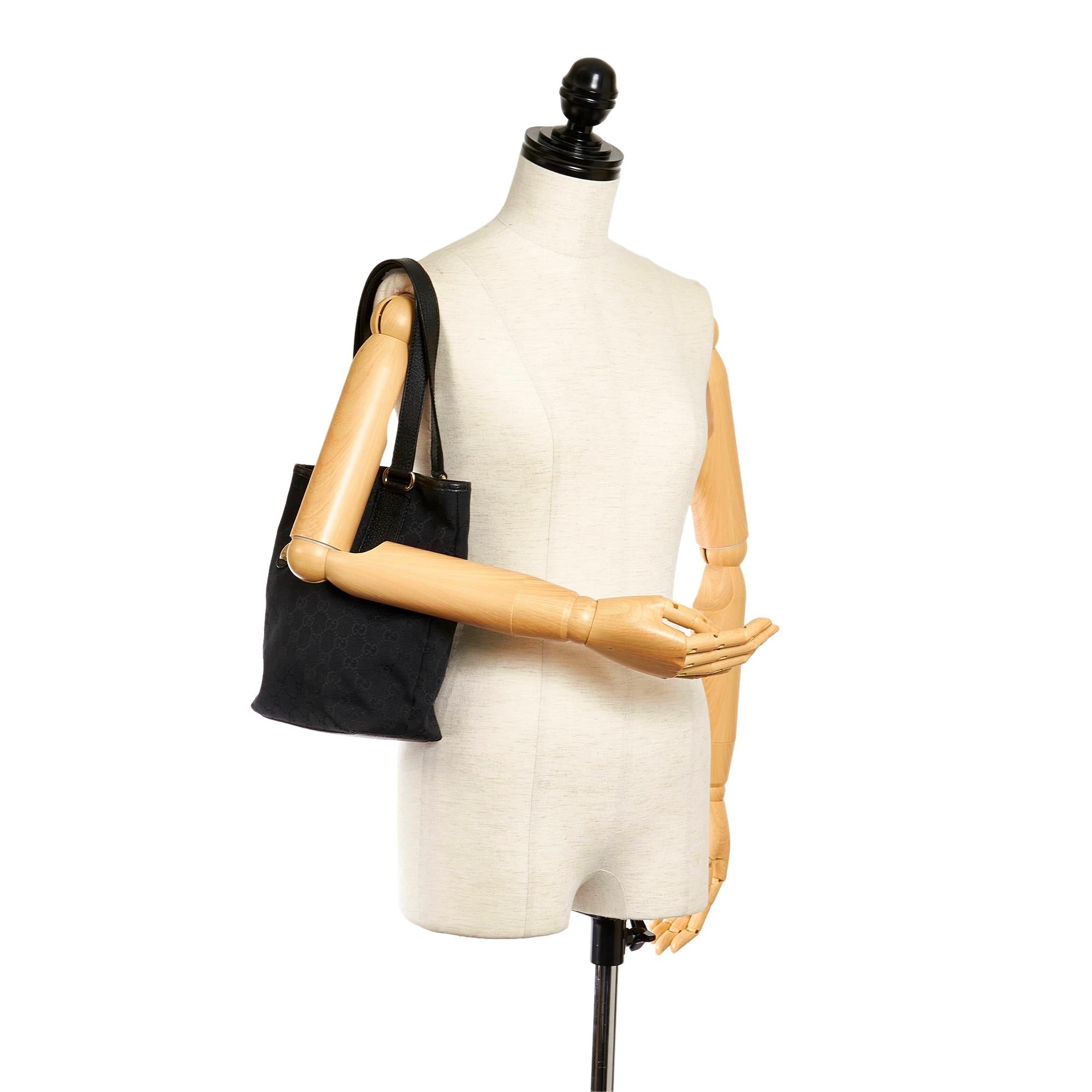 Gucci Gucci Canvas Charmy Shoulder Bag (SHG-33665)