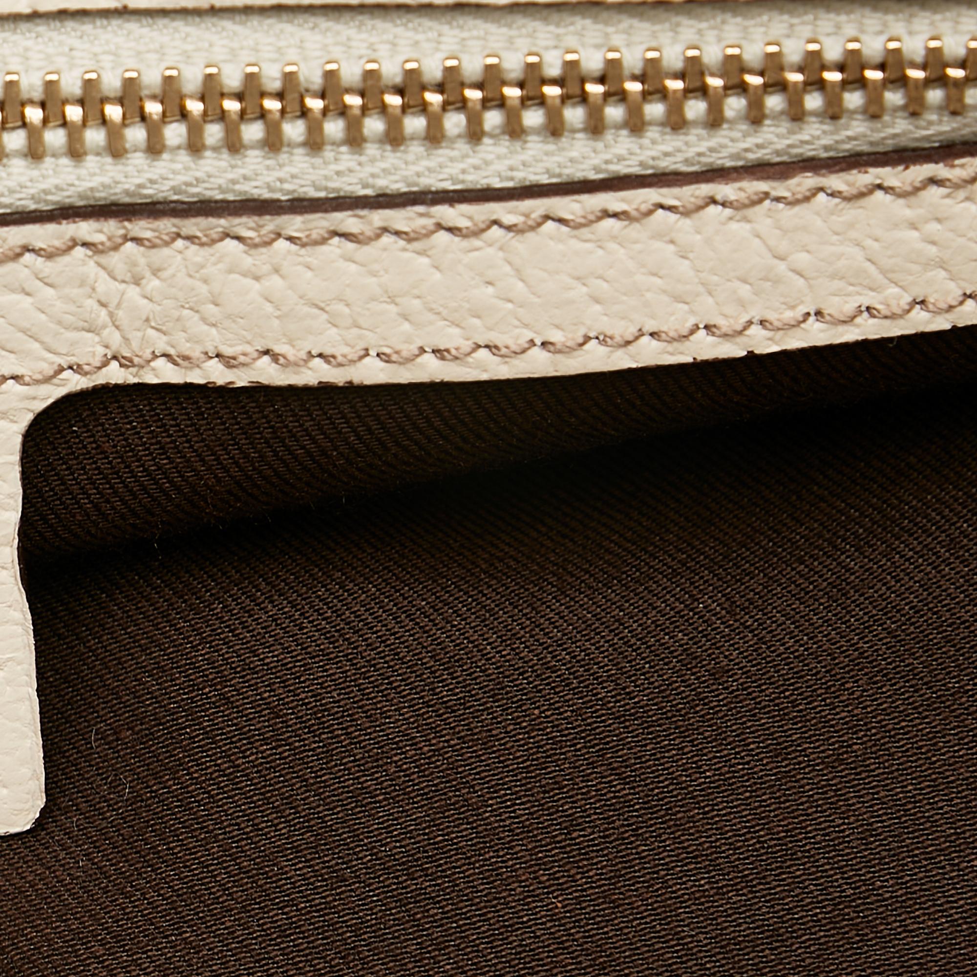 Gucci Gucci Canvas Charmy Shoulder Bag (SHG-33687)