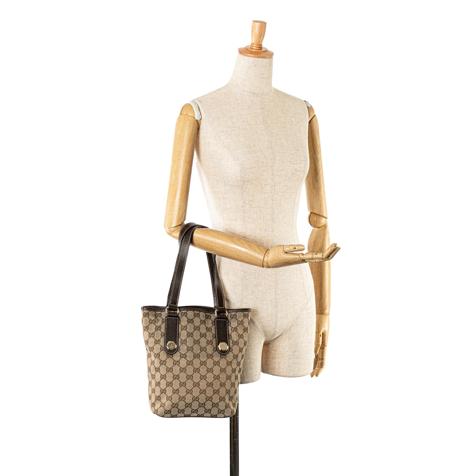 Gucci GG Canvas Charmy Shoulder Bag (SHG-WEFu6i)