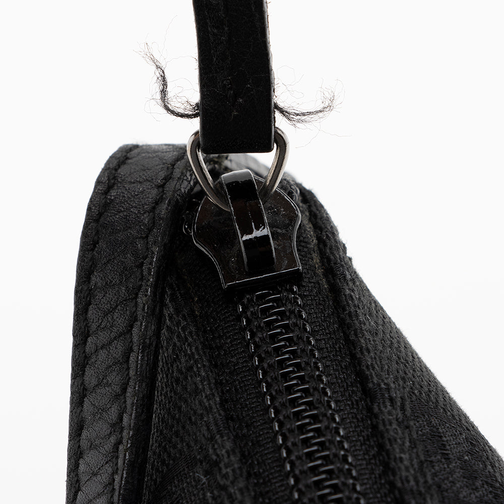 Gucci Gucci Canvas Classic Pochette (SHF-17469)