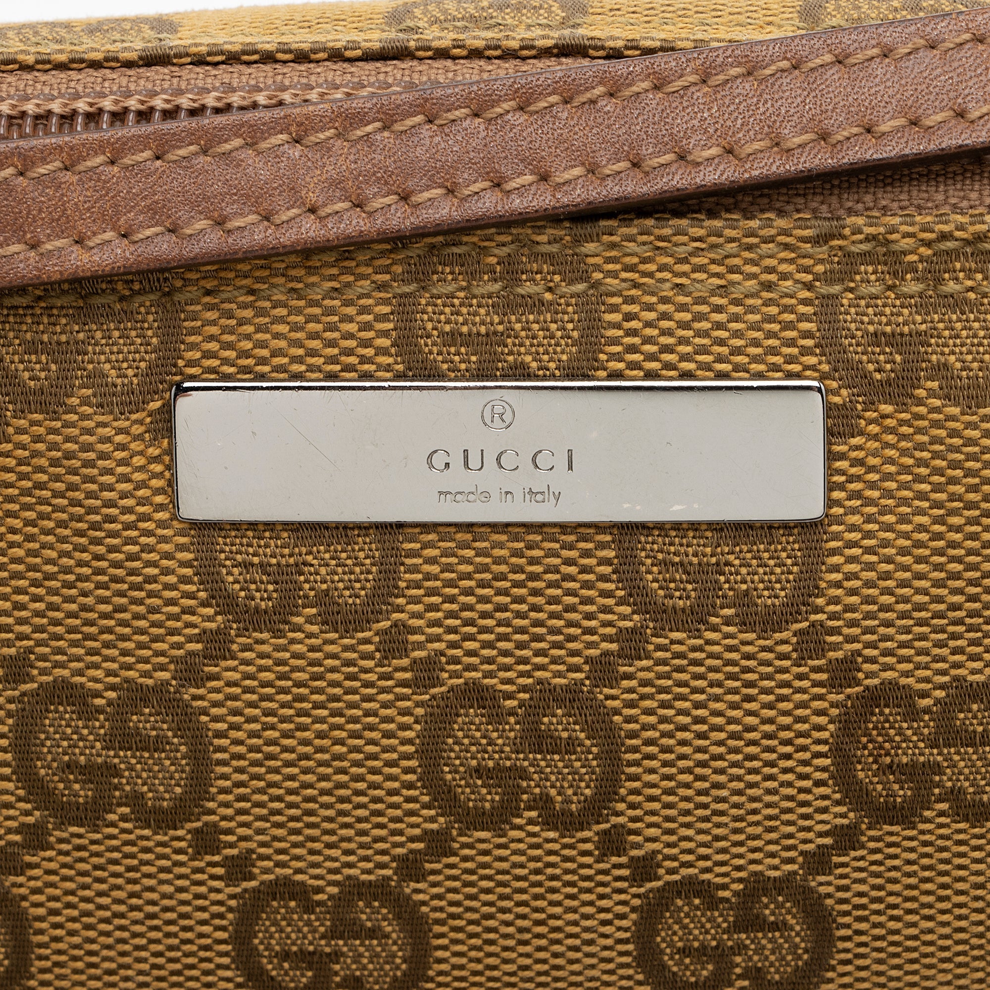 Gucci GG Canvas Classic Pochette (SHF-3v5l8V)