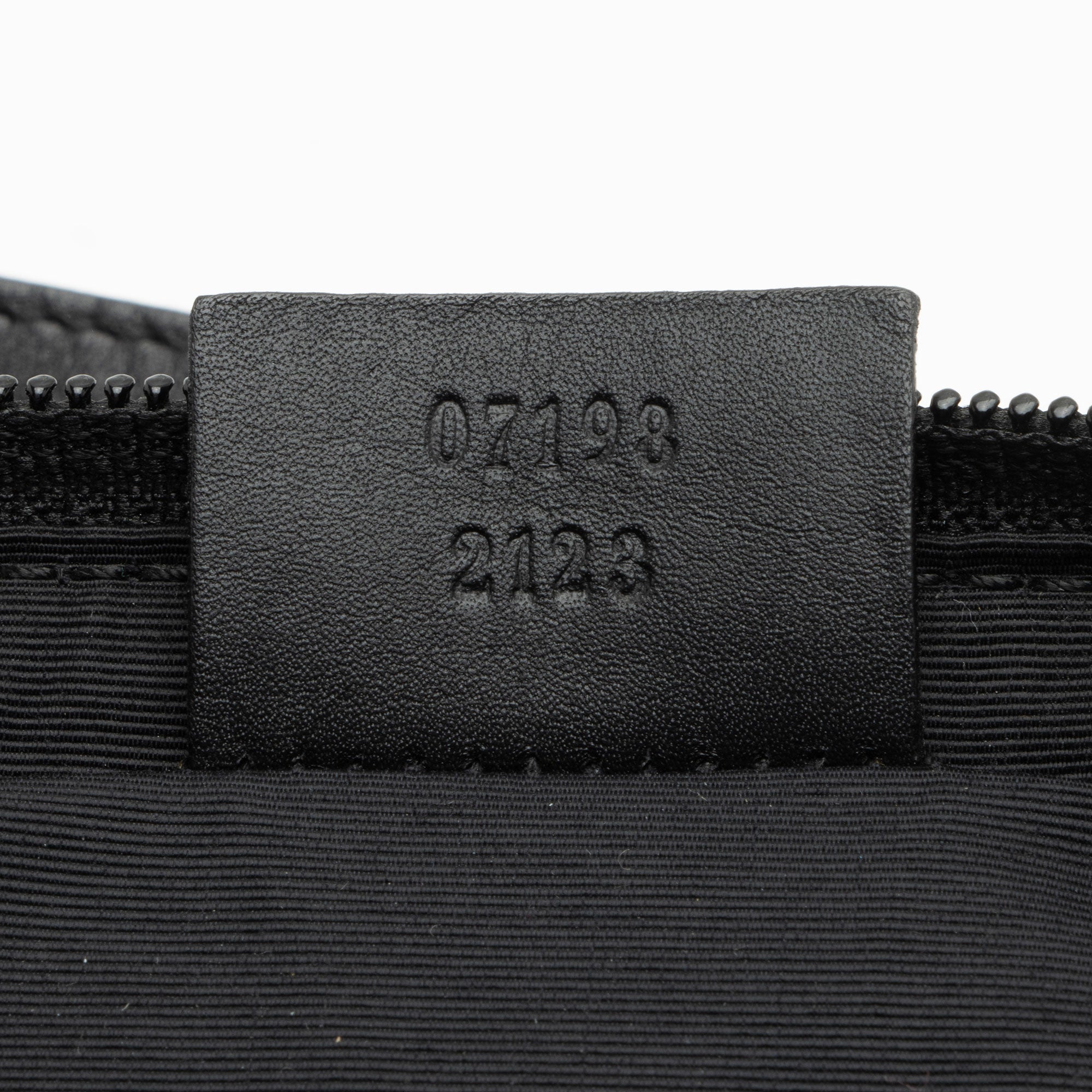 Gucci GG Canvas Classic Pochette (SHF-op4Oel)