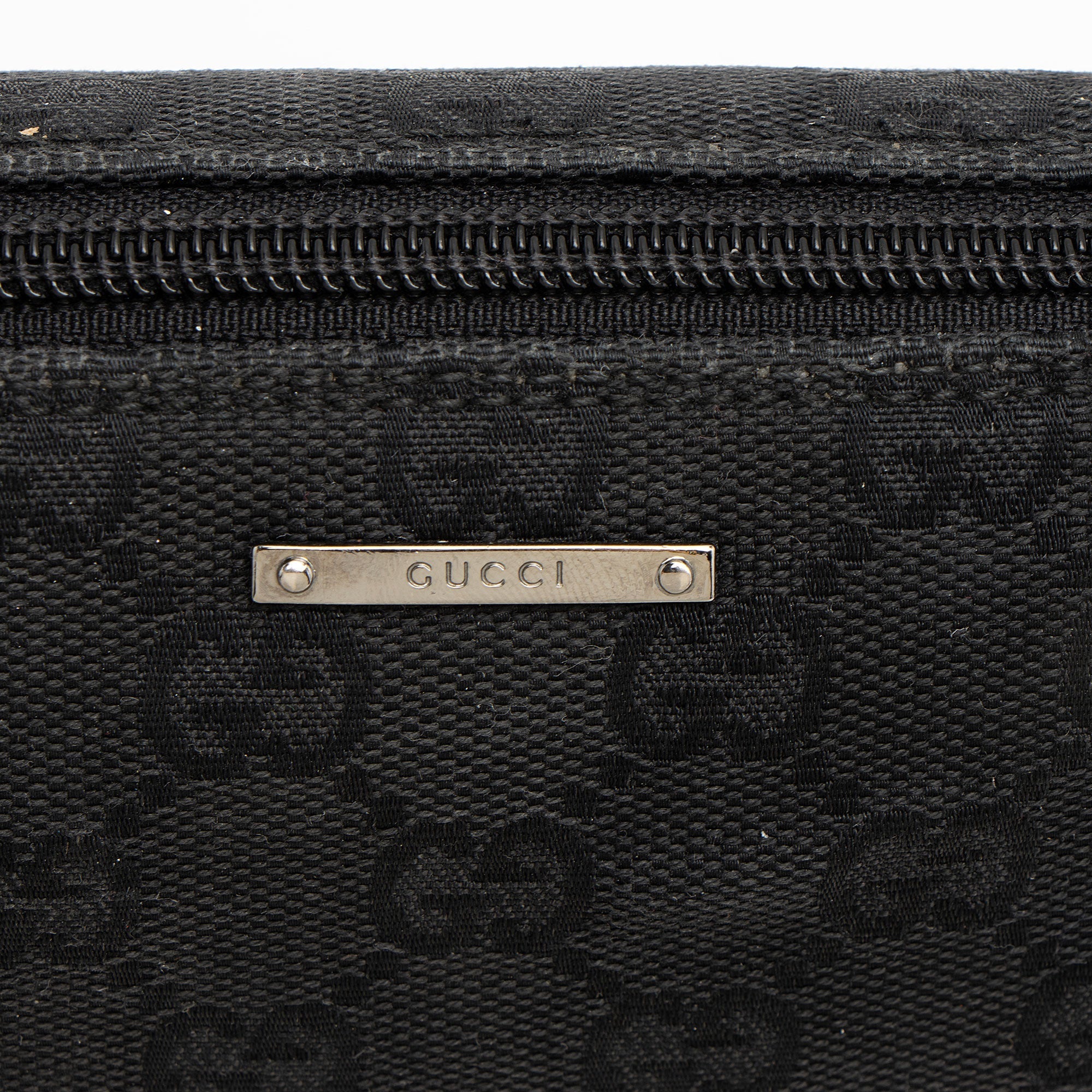 Gucci GG Canvas Classic Pochette