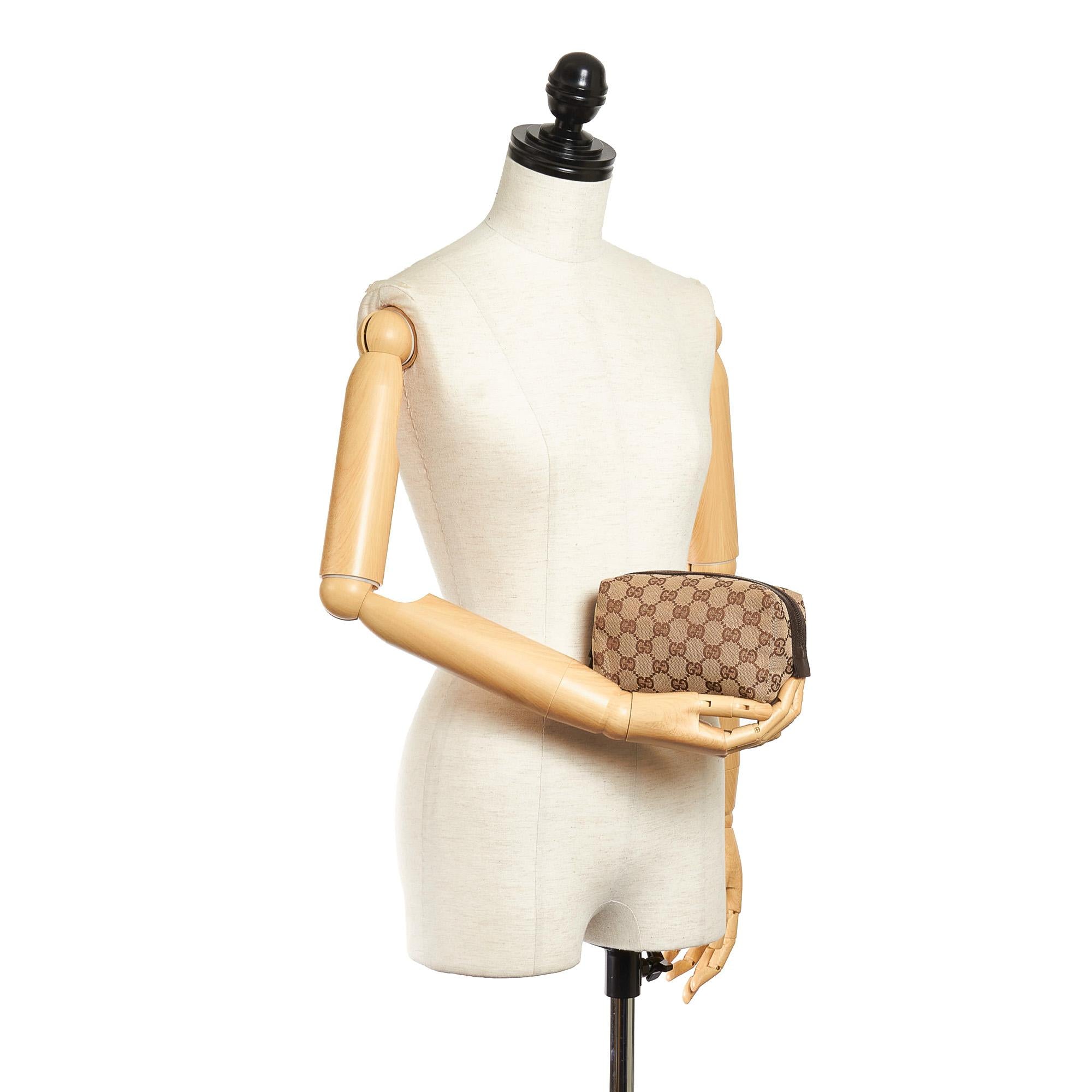 Gucci Gucci Canvas Cosmetic Pouch (SHG-32430)