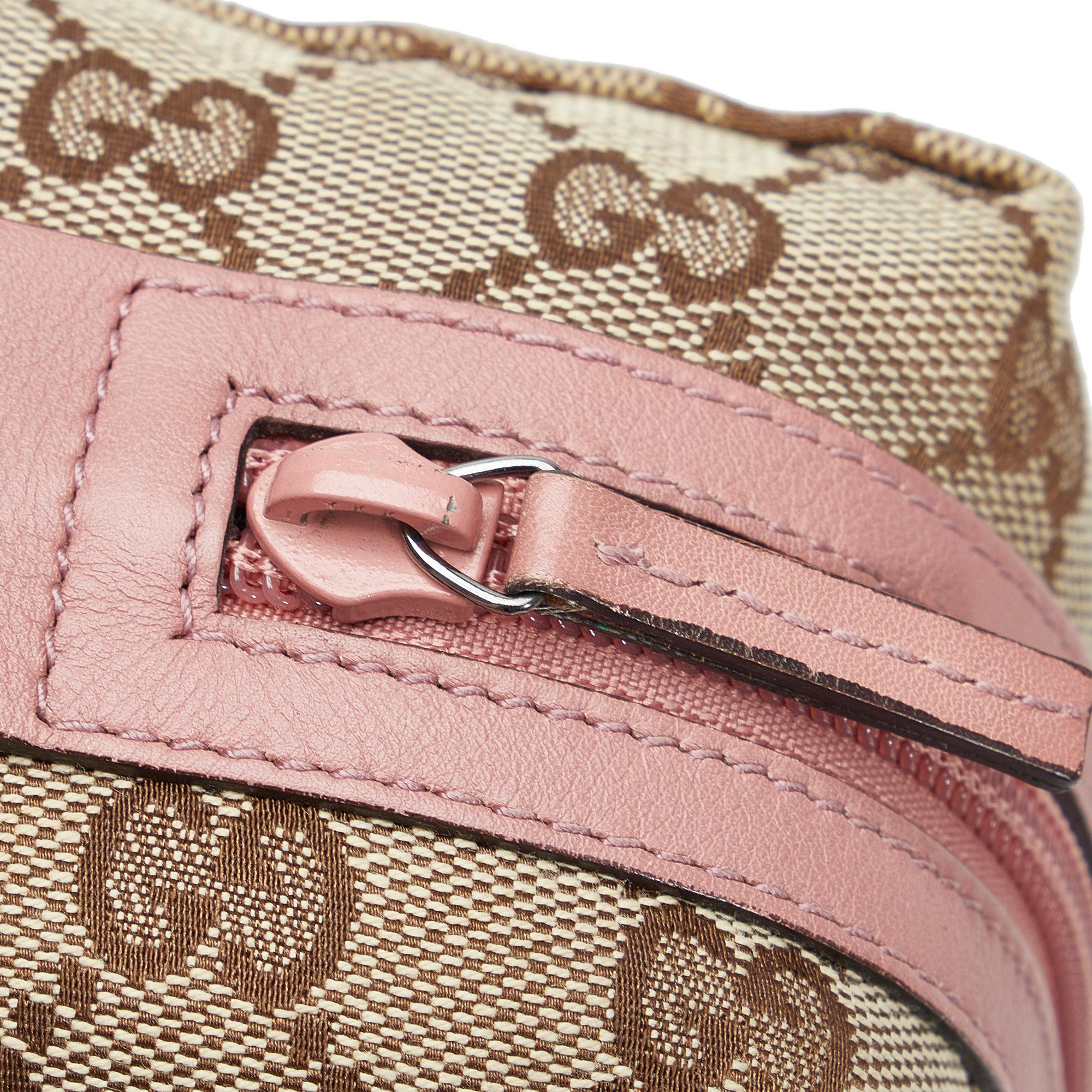 Gucci GG Canvas Cosmetic Pouch (SHG-naEElv)