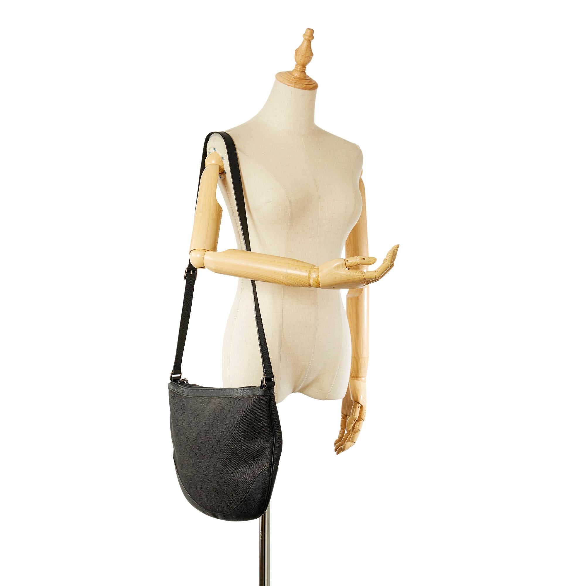 Gucci Gucci Canvas Crossbody Bag (SHG-21123)