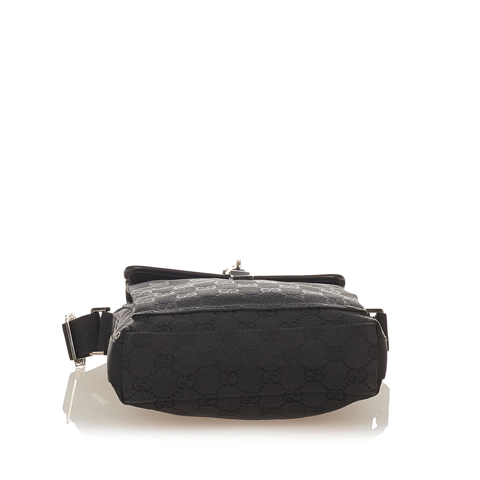 Gucci Gucci Canvas Crossbody Bag (SHG-24570)