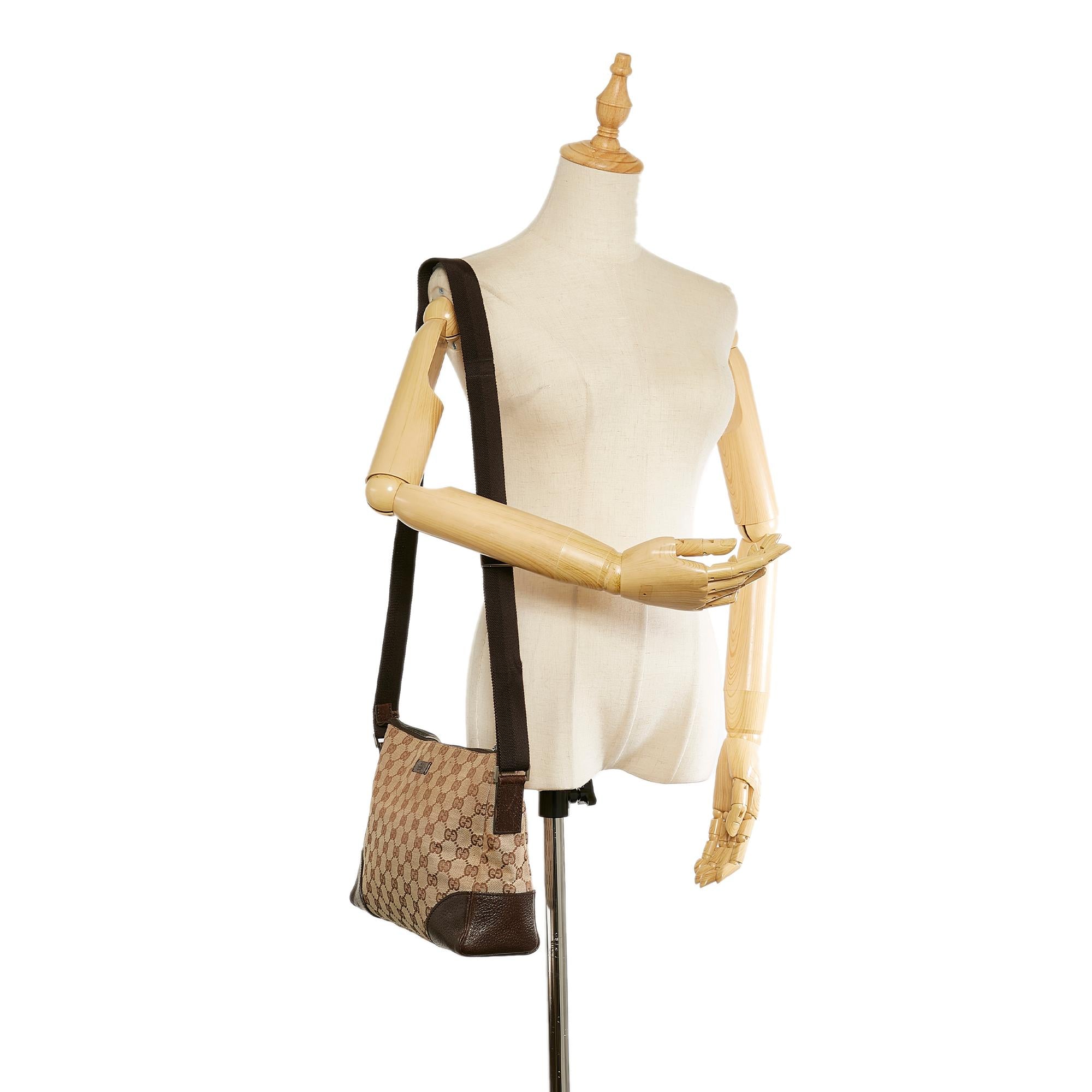 Gucci Gucci Canvas Crossbody Bag (SHG-24993)