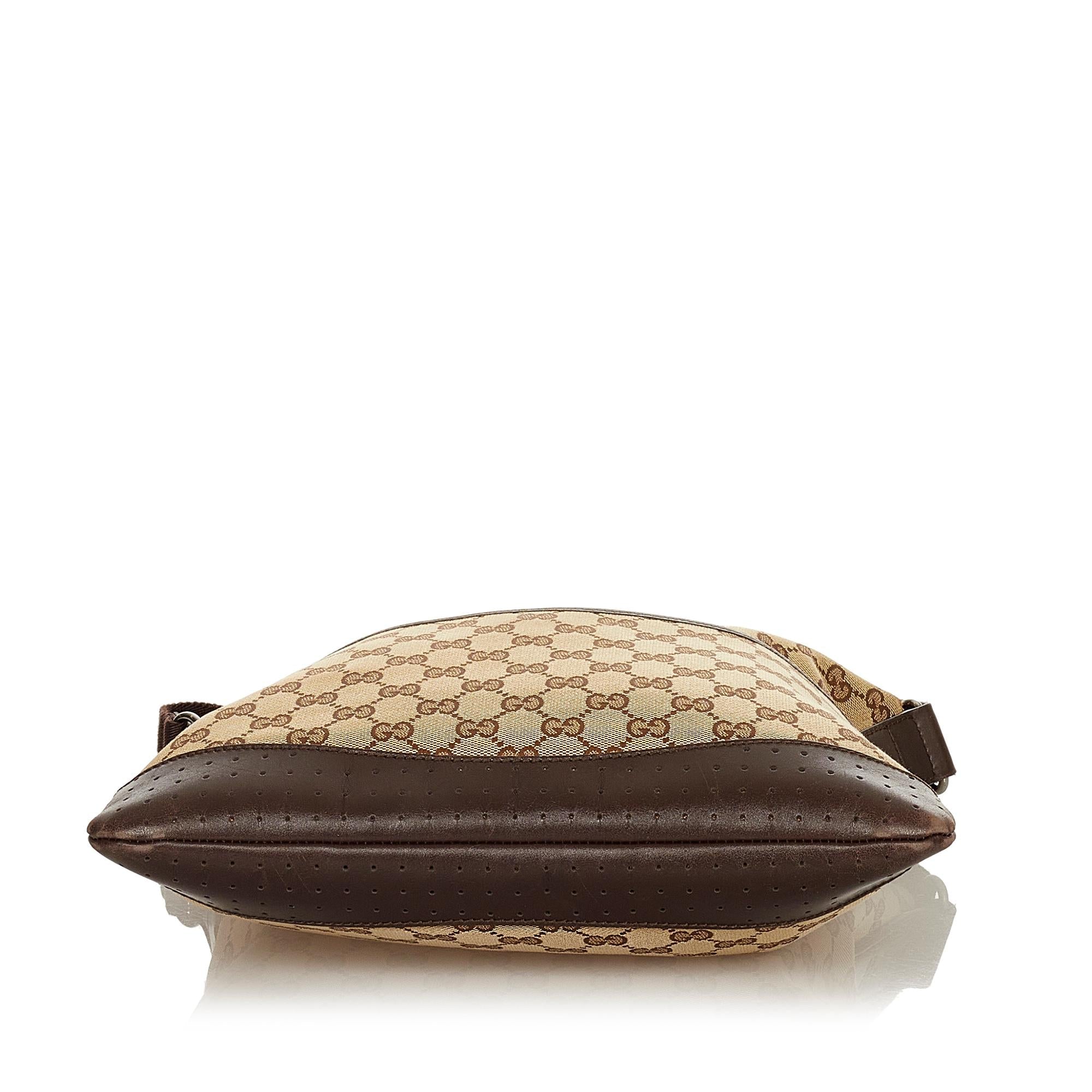 Gucci Gucci Canvas Crossbody Bag (SHG-25023)