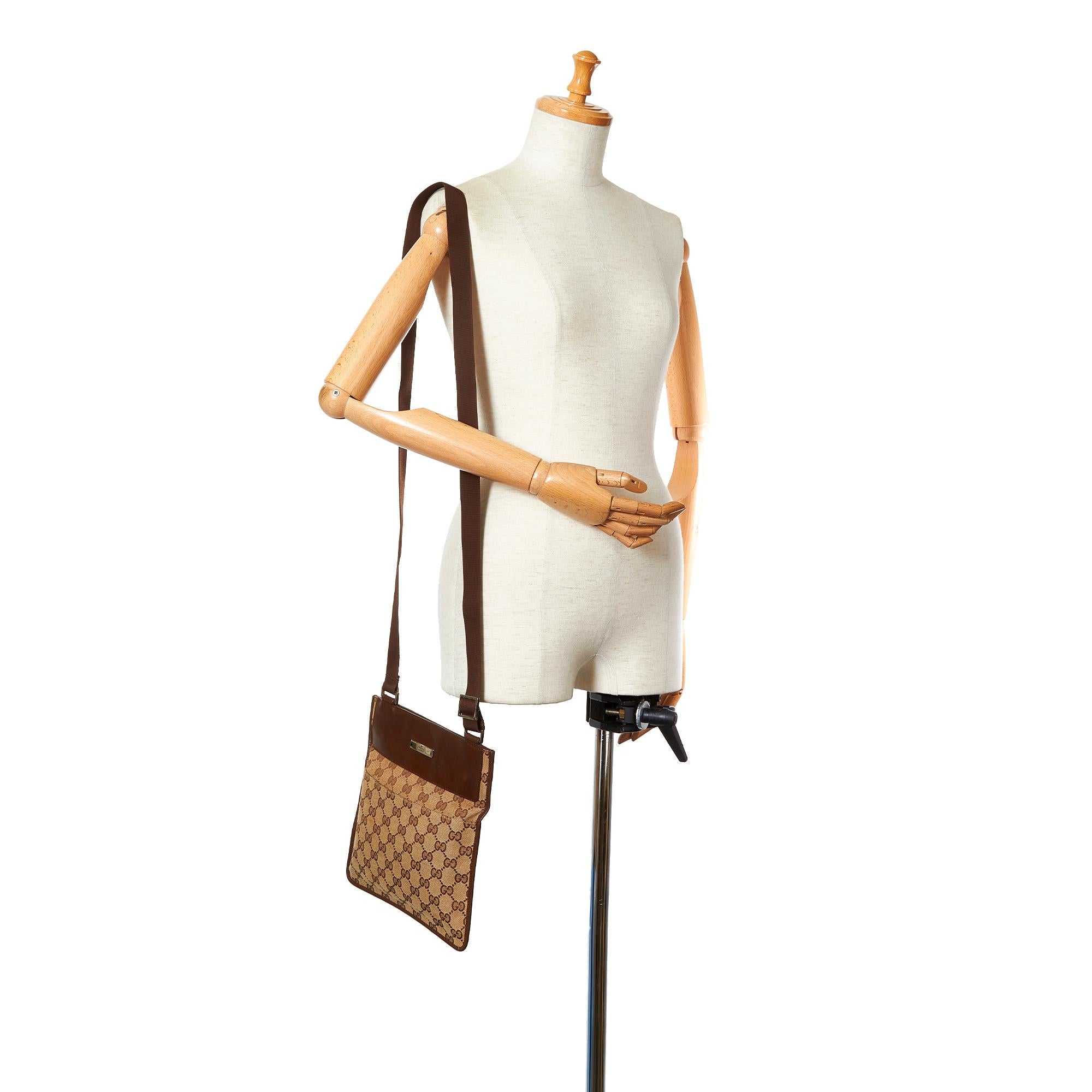 Gucci Gucci Canvas Crossbody Bag (SHG-25766)