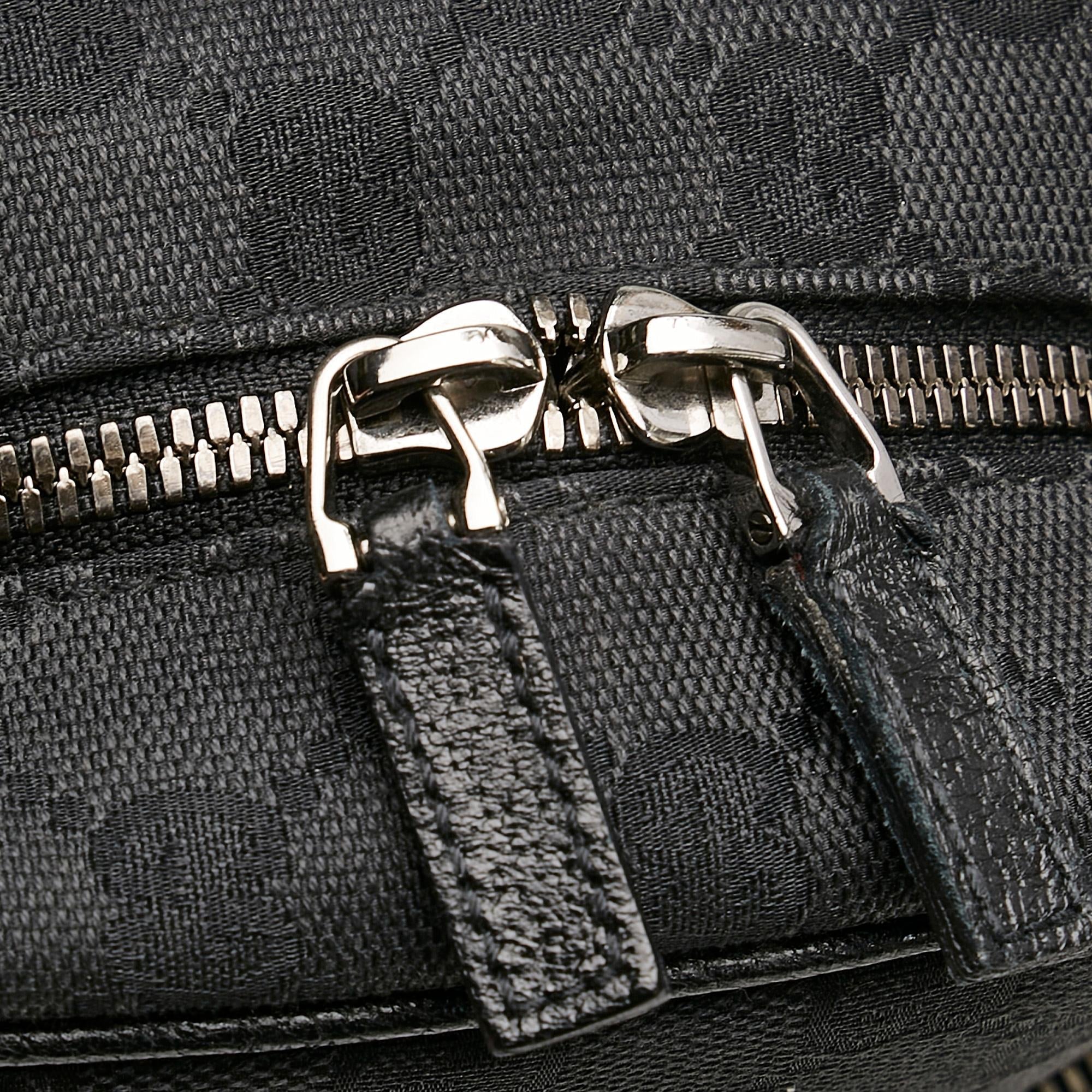 Gucci Gucci Canvas Crossbody Bag (SHG-27476)