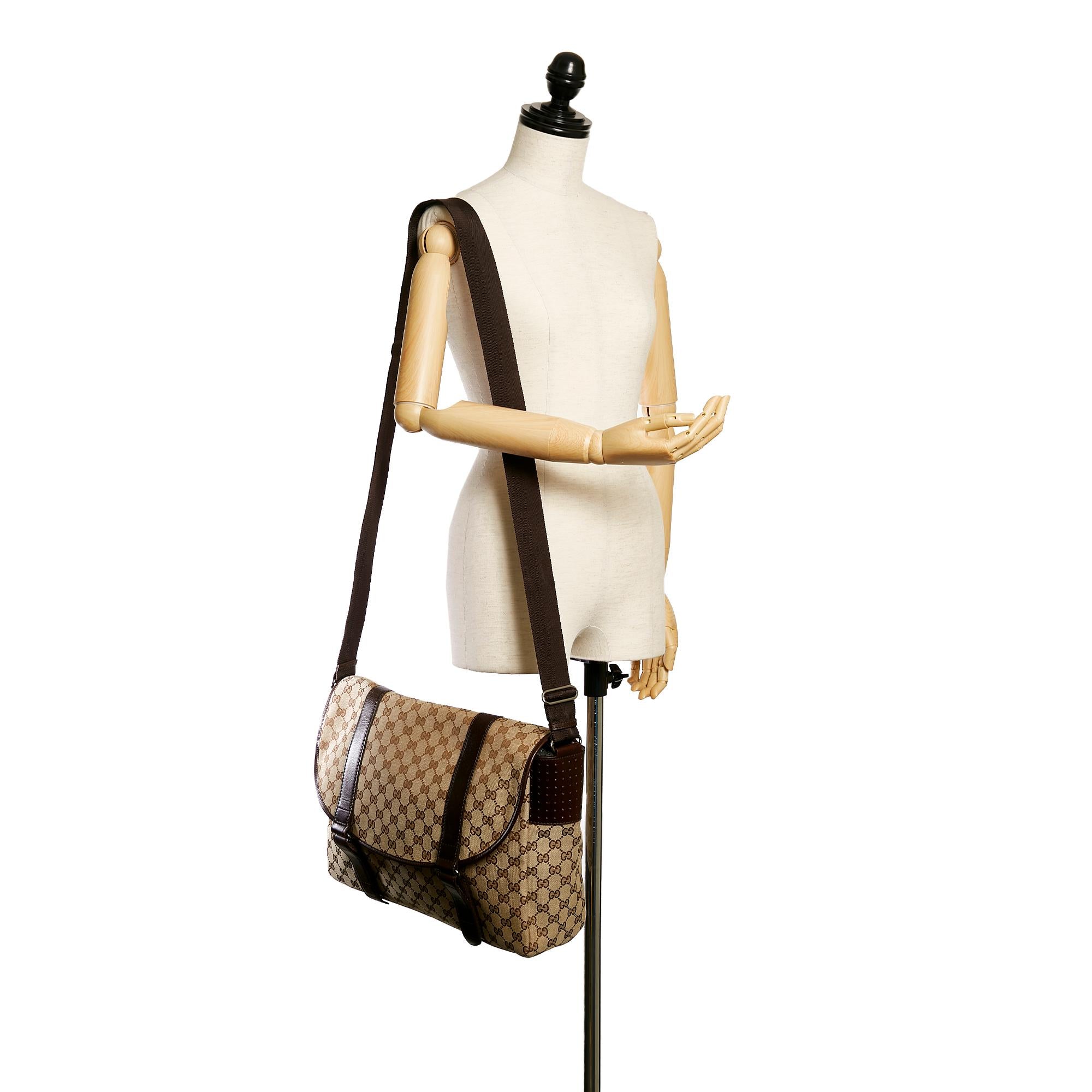 Gucci Gucci Canvas Crossbody Bag (SHG-28989)