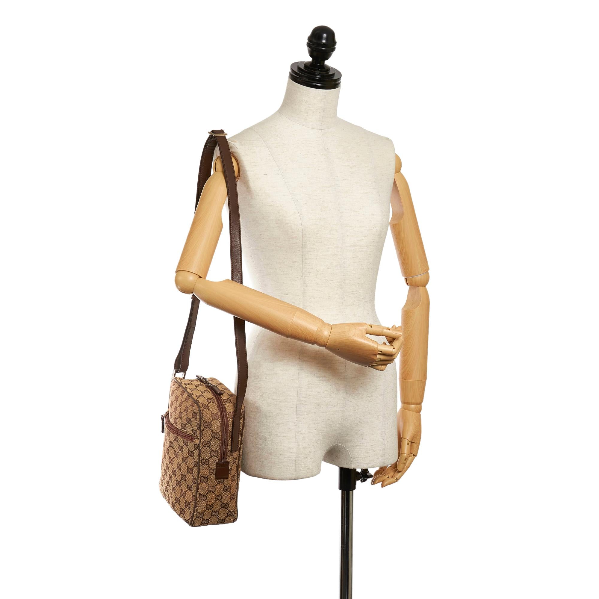 Gucci Gucci Canvas Crossbody Bag (SHG-29606)