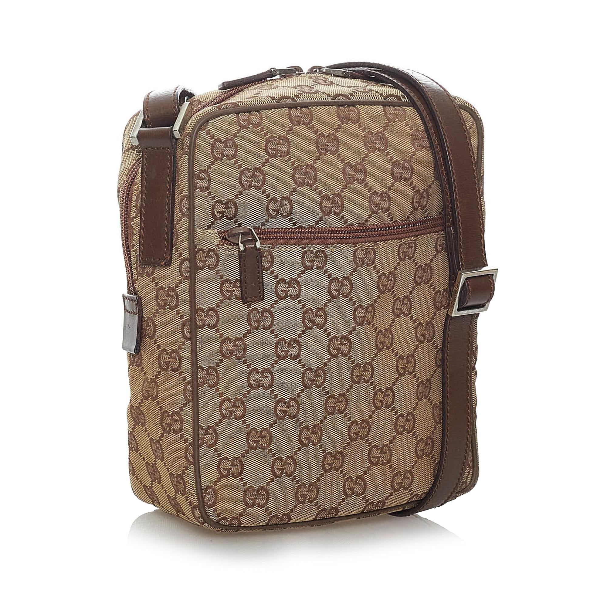 Gucci Gucci Canvas Crossbody Bag (SHG-29606)