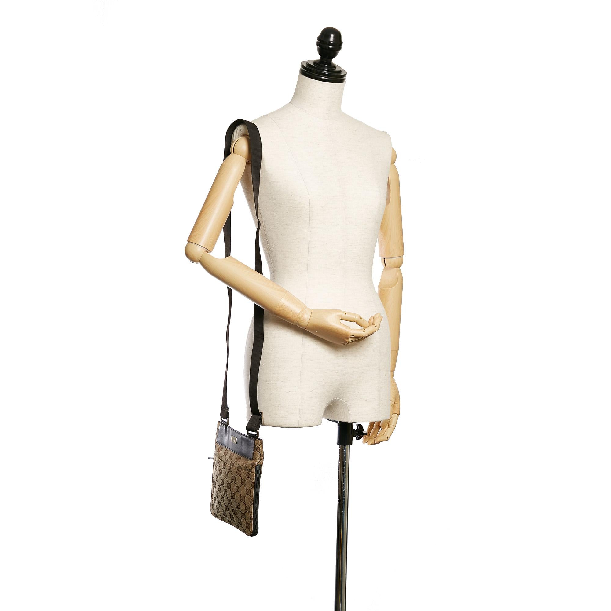 Gucci Gucci Canvas Crossbody Bag (SHG-29973)