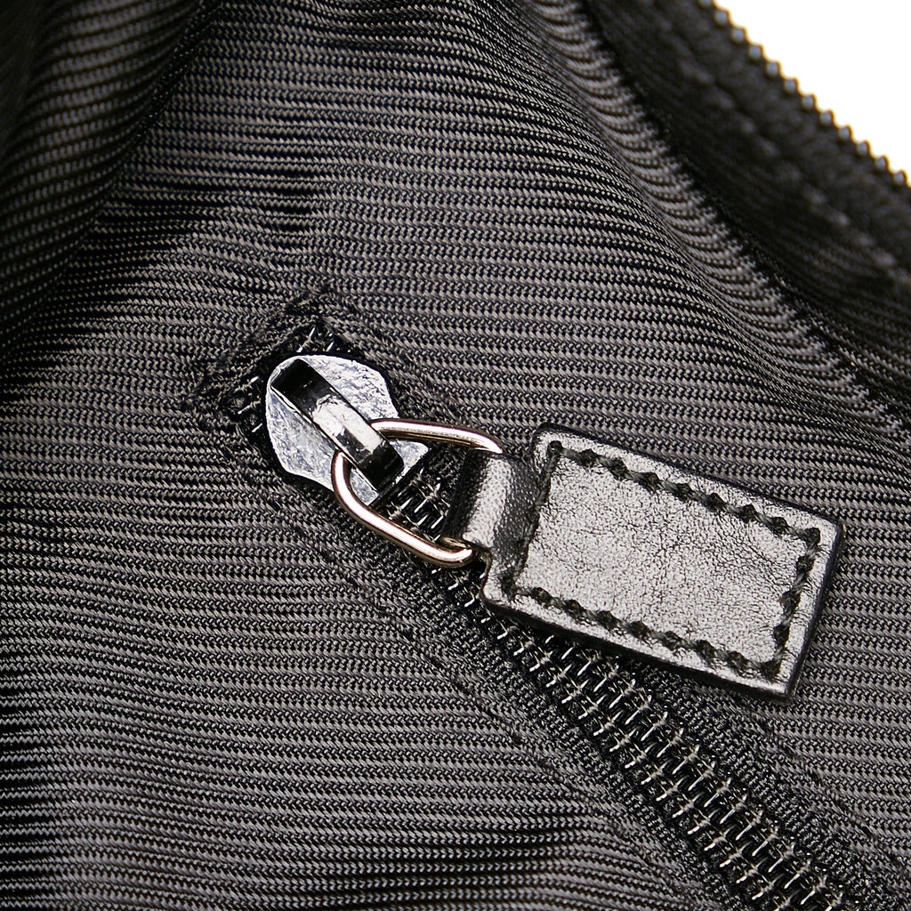 Gucci Gucci Canvas Crossbody Bag (SHG-30595)