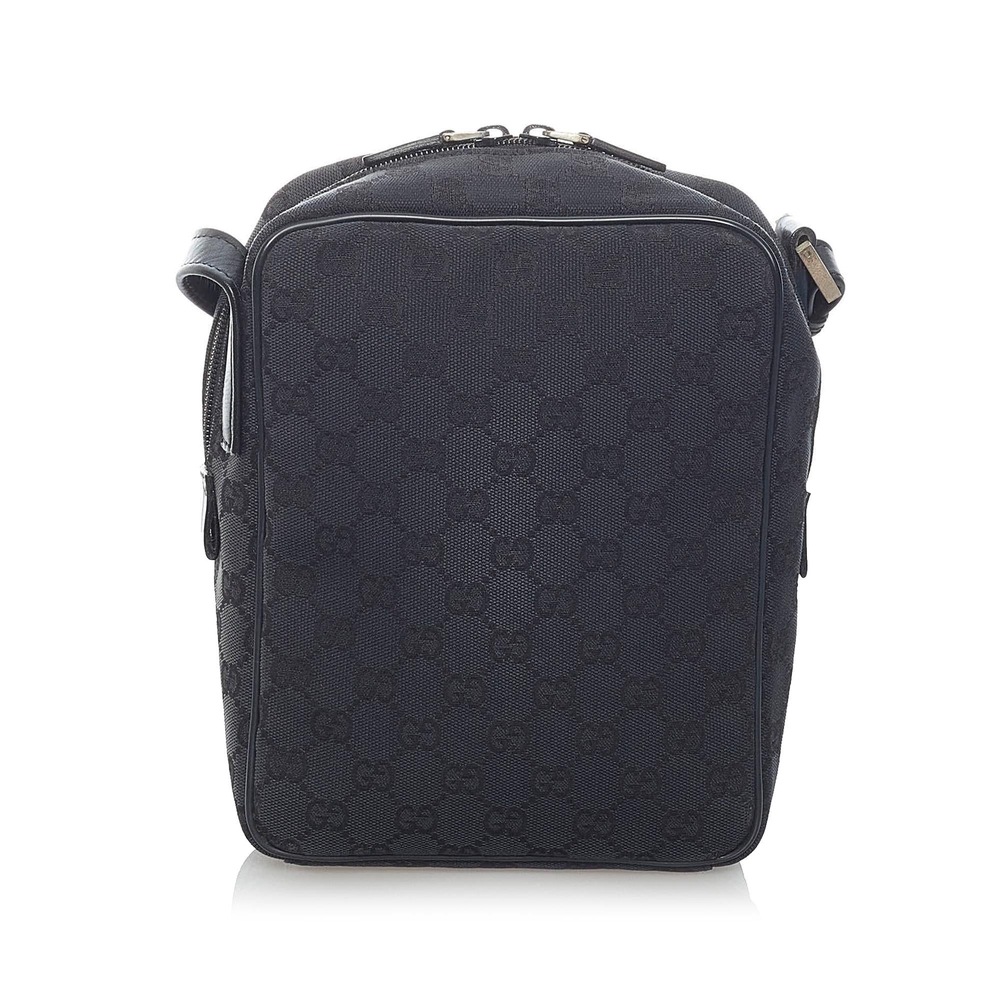 Gucci Gucci Canvas Crossbody Bag (SHG-31143)