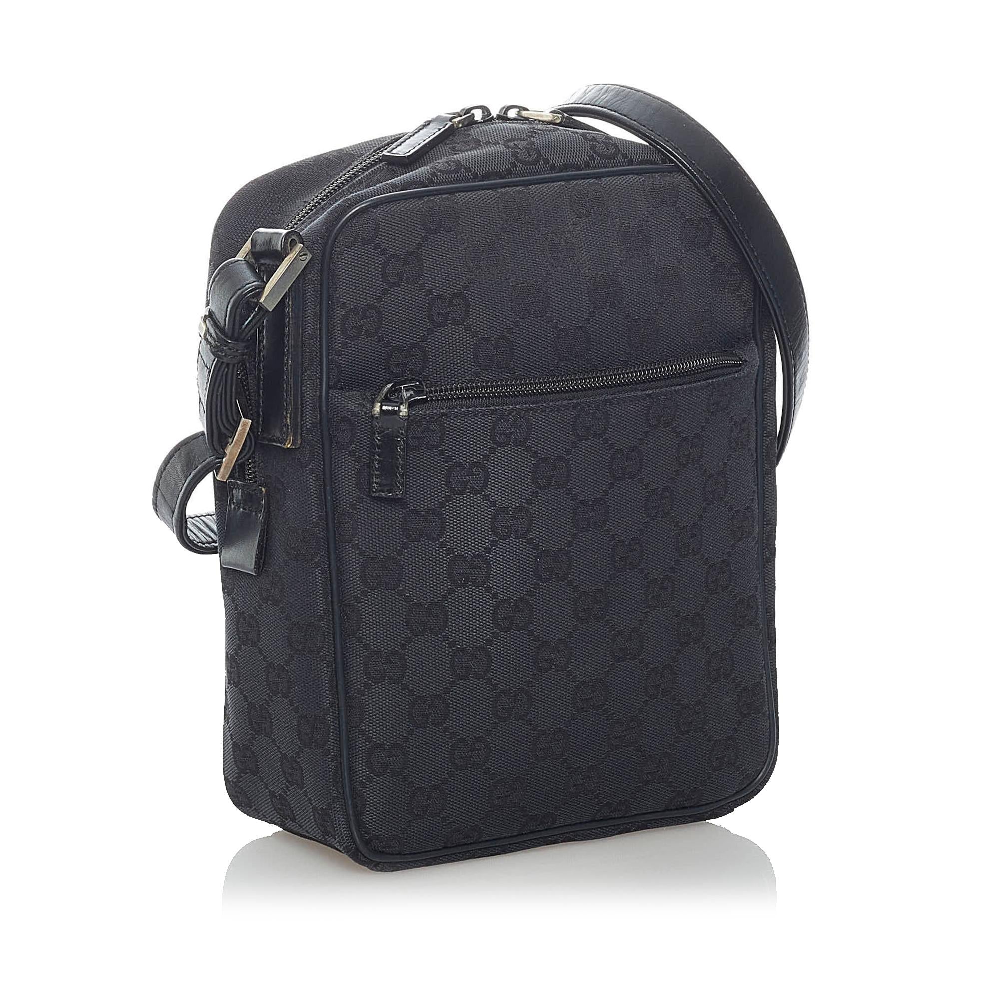 Gucci Gucci Canvas Crossbody Bag (SHG-31143)