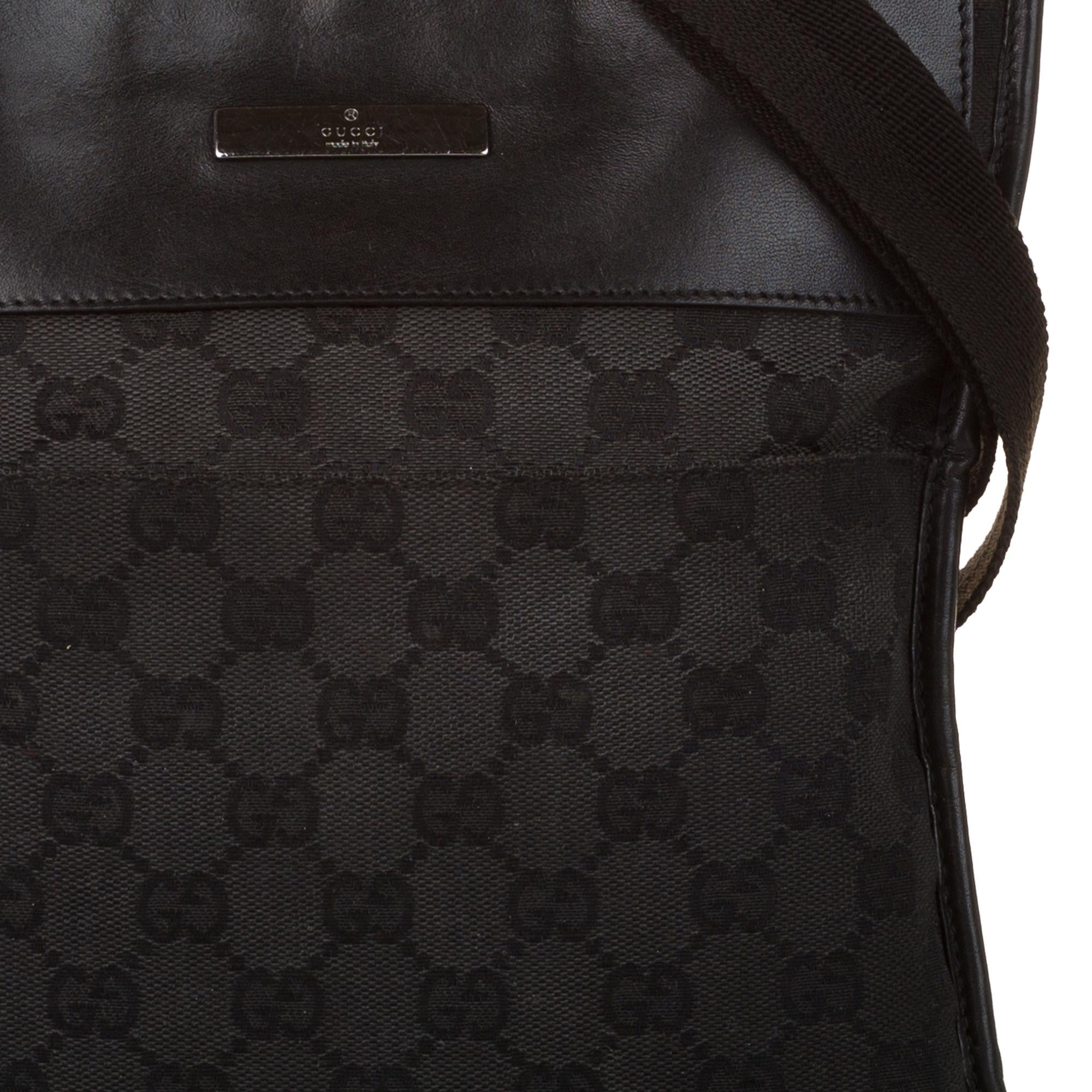 Gucci GG Canvas Crossbody Bag (SHG-31215)