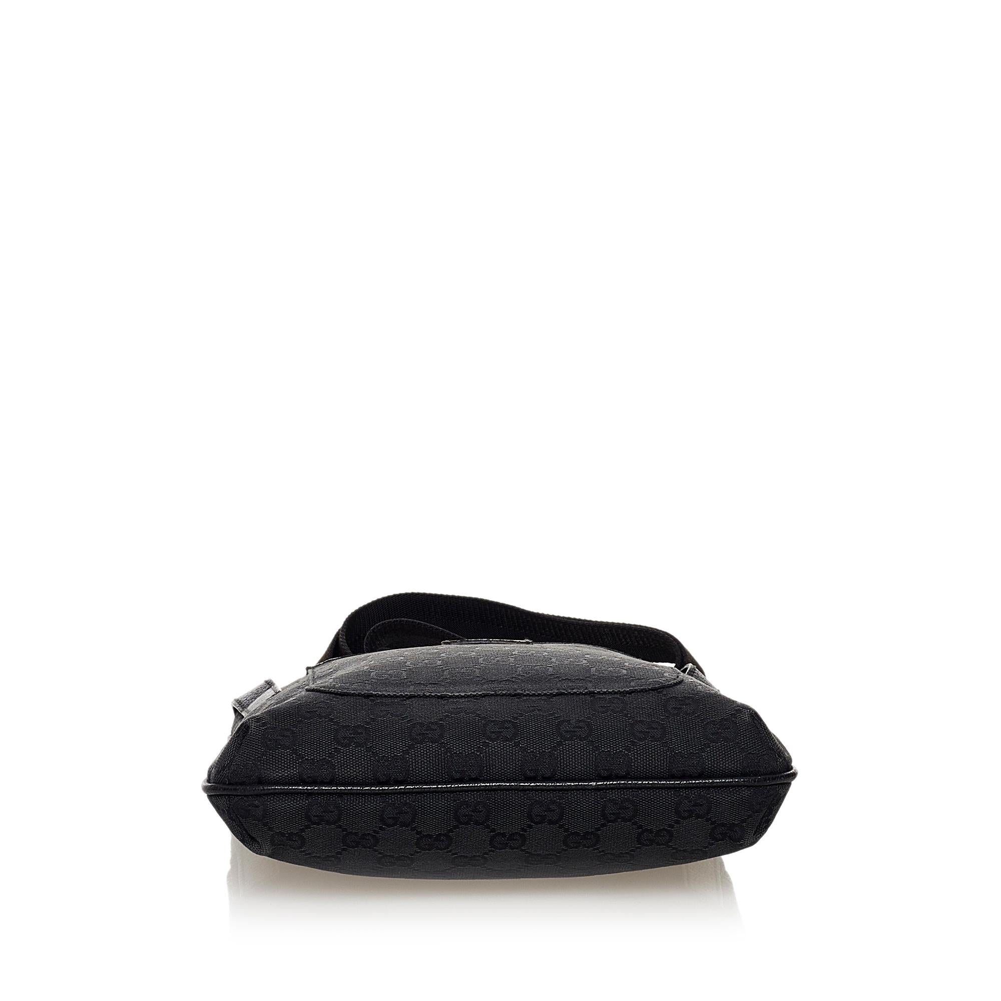 Gucci Gucci Canvas Crossbody Bag (SHG-31994)