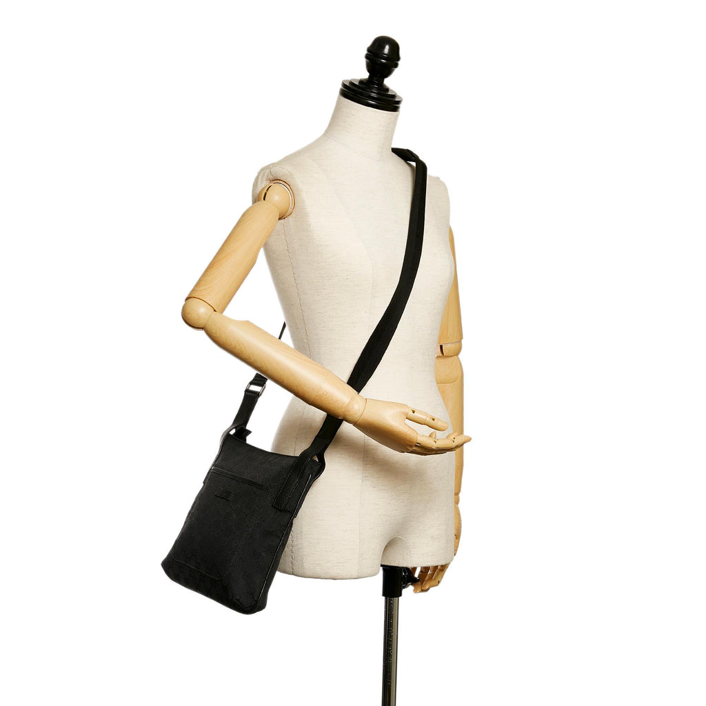 Gucci Gucci Canvas Crossbody Bag (SHG-31994)