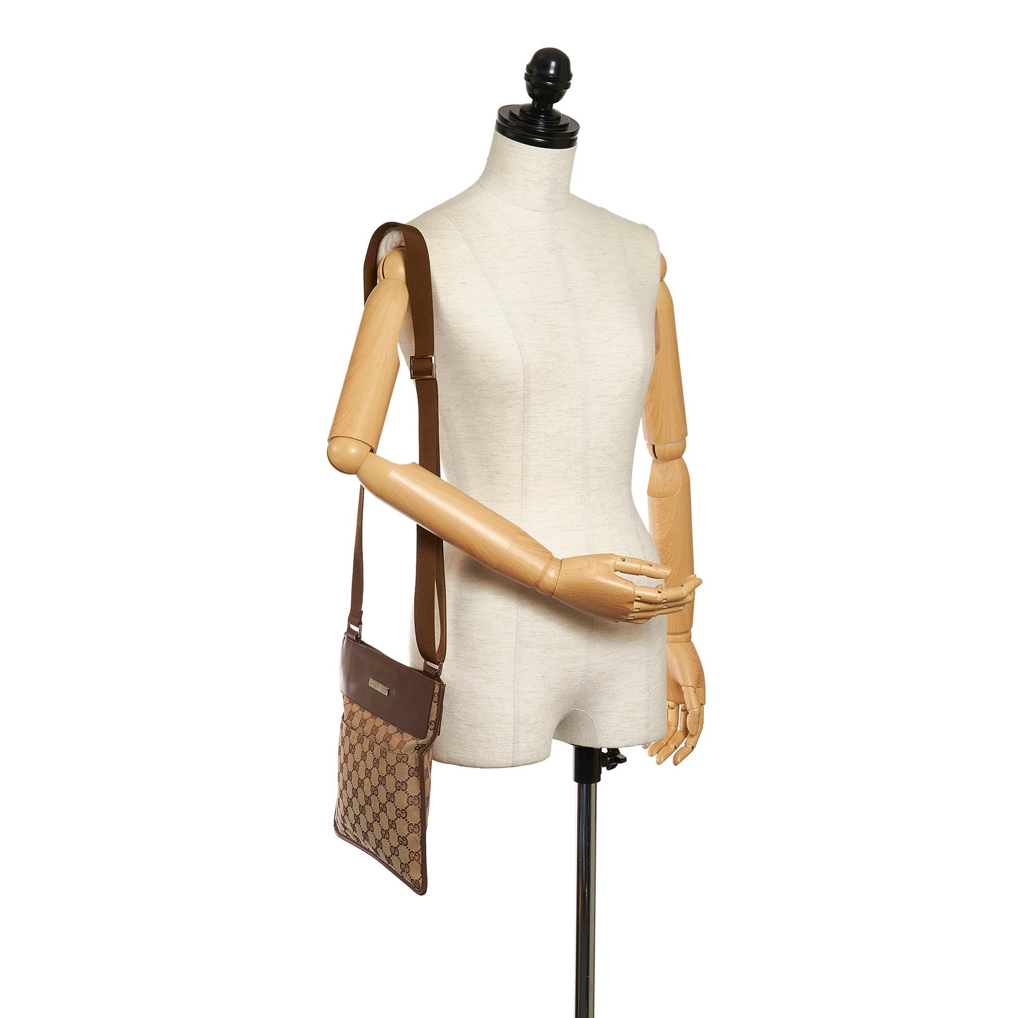 Gucci Gucci Canvas Crossbody Bag (SHG-32827)
