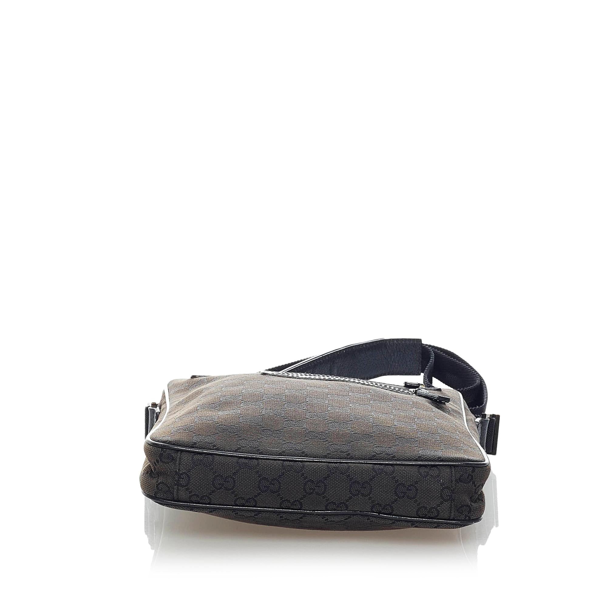 Gucci Gucci Canvas Crossbody Bag (SHG-33490)