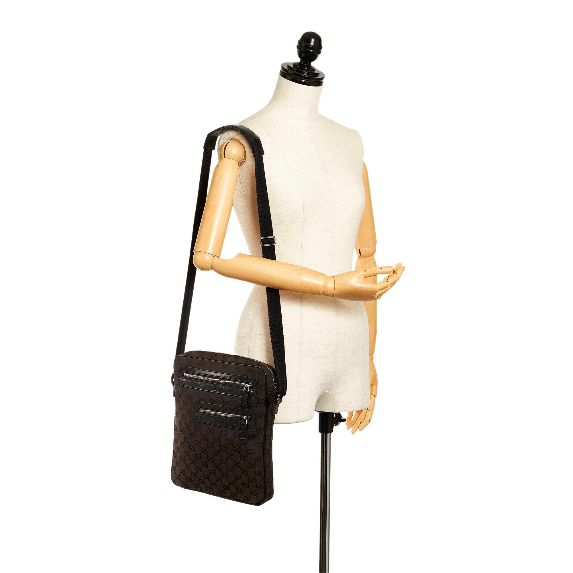 Gucci Gucci Canvas Crossbody Bag (SHG-33490)