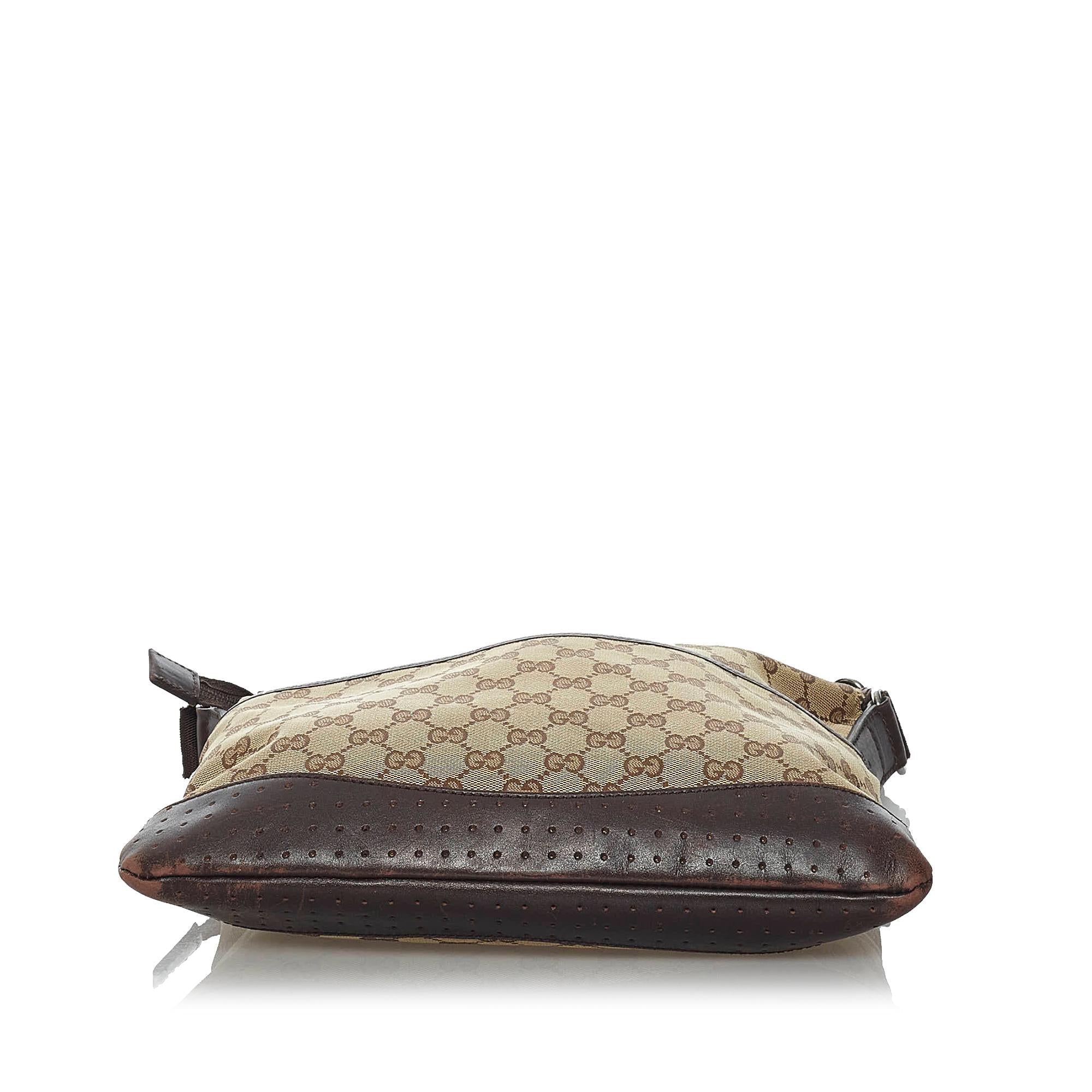 Gucci Gucci Canvas Crossbody Bag (SHG-33750)