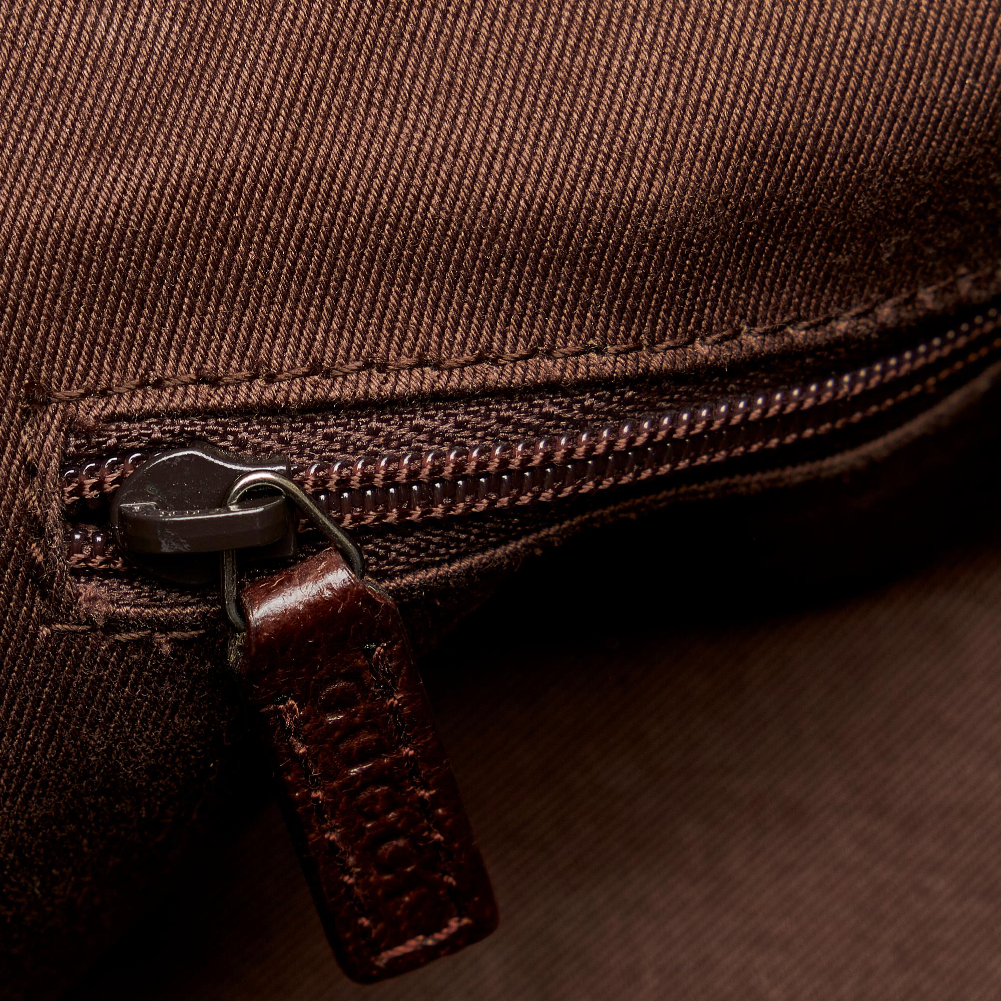 Gucci GG Canvas Crossbody Bag (SHG-WPDrGU)