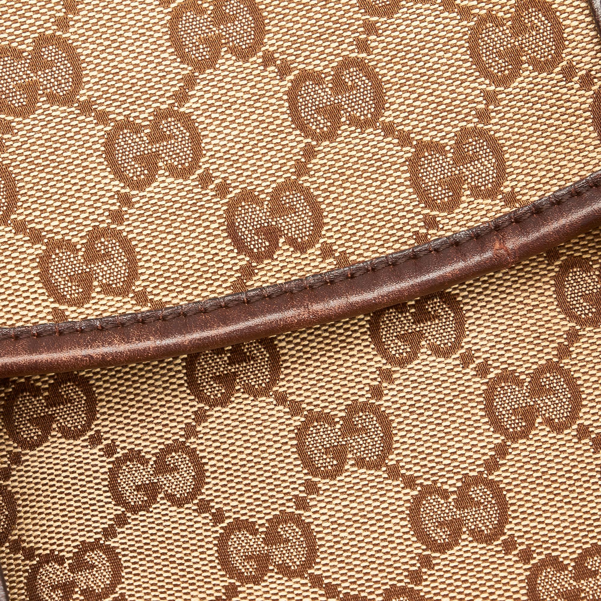 Gucci GG Canvas Crossbody Bag (SHG-p3fMmd)