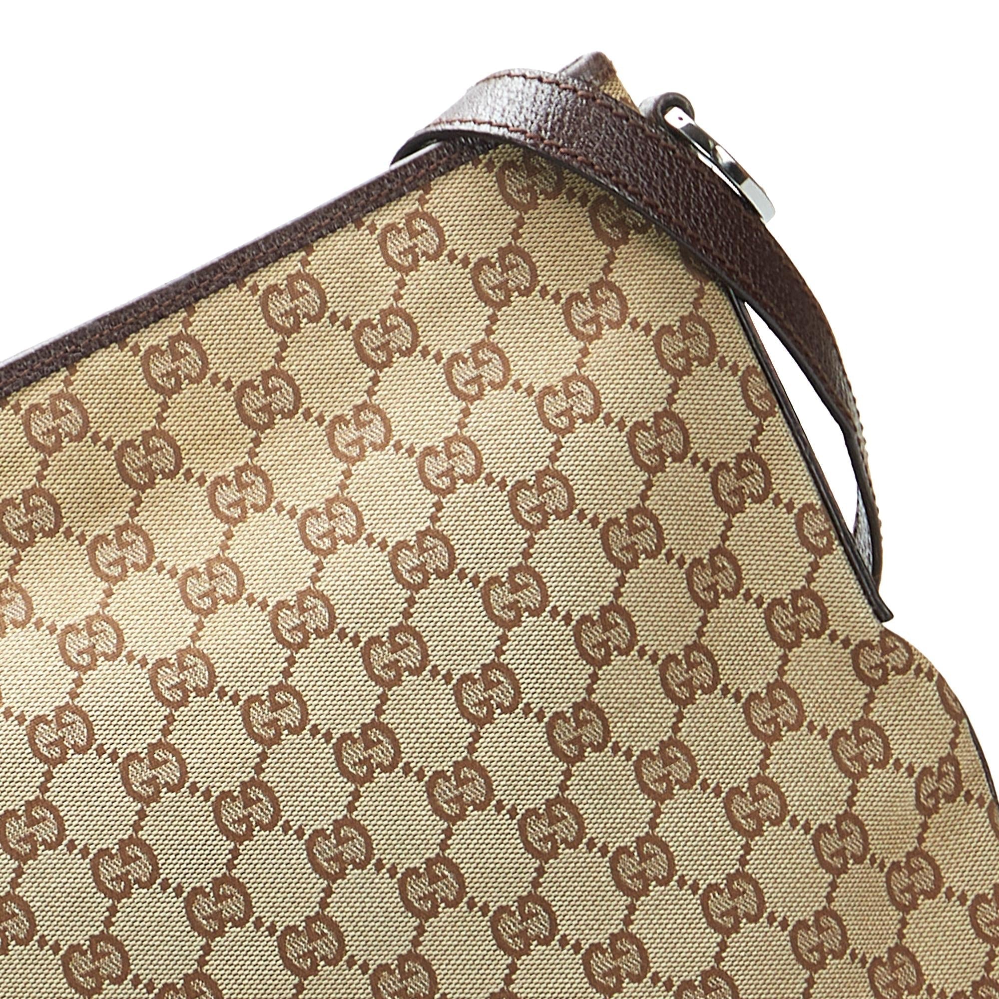 Gucci GG Canvas Crossbody Bag (SHG-RVqmST)