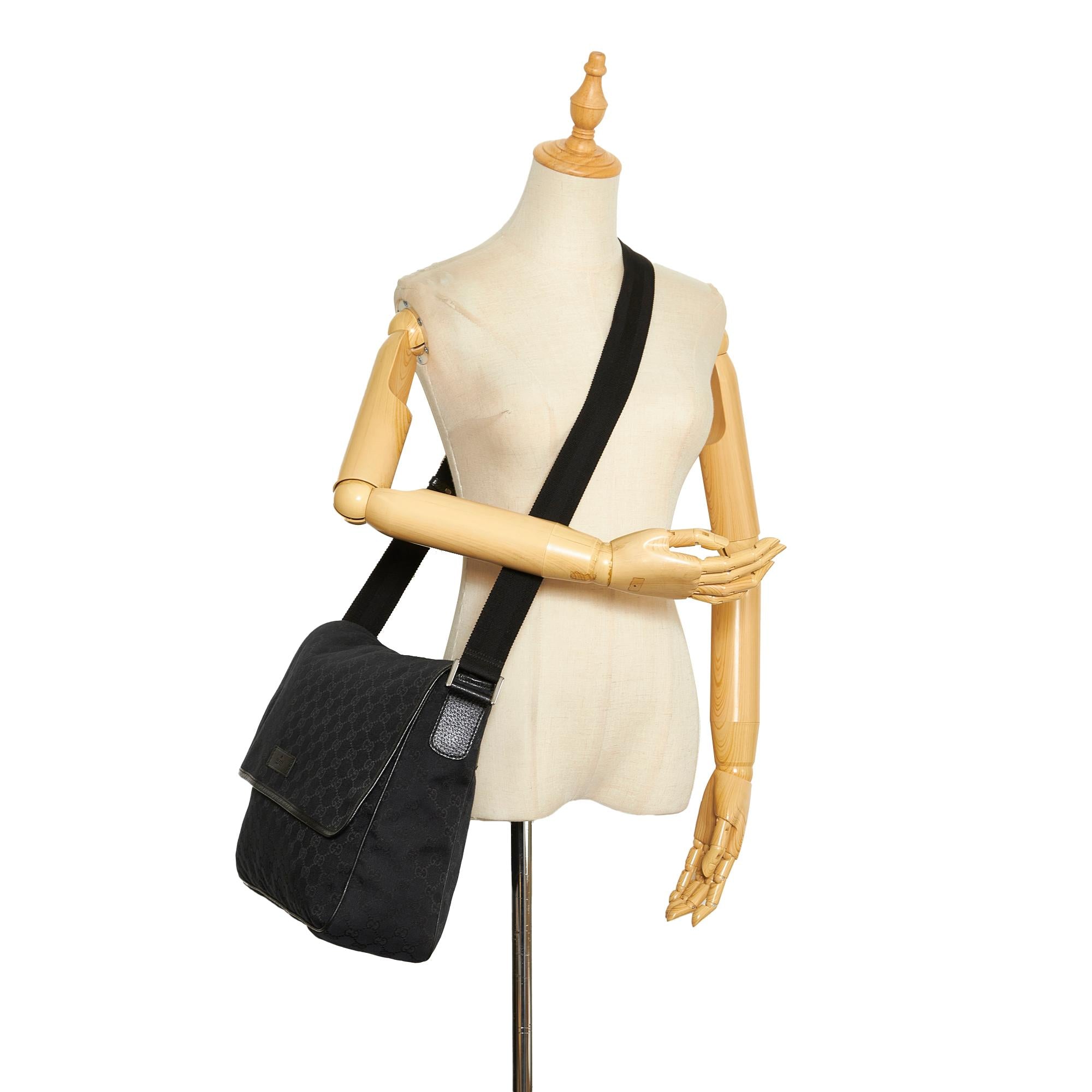 Gucci GG Canvas Crossbody Bag (SHG-yXdfQ3)