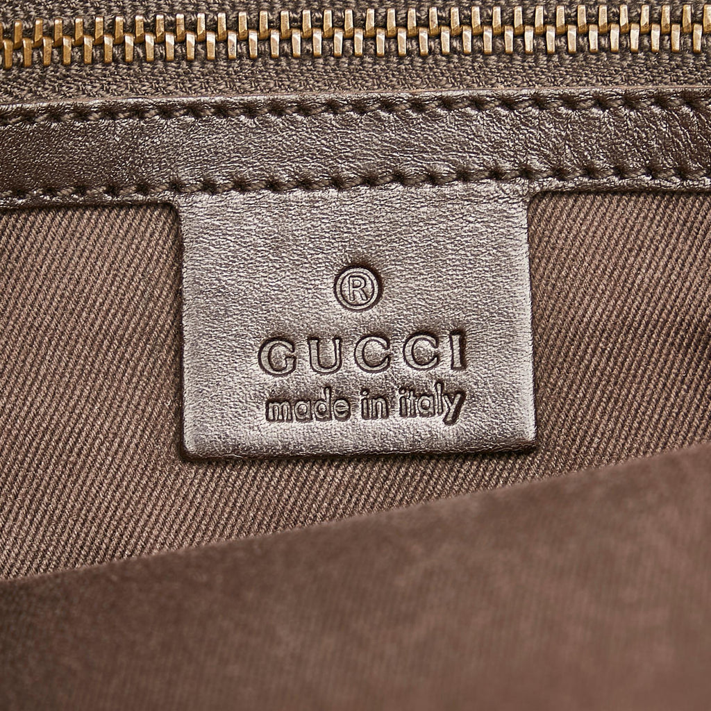 Gucci GG Canvas Crossbody Bag (SHG-opFXVL)