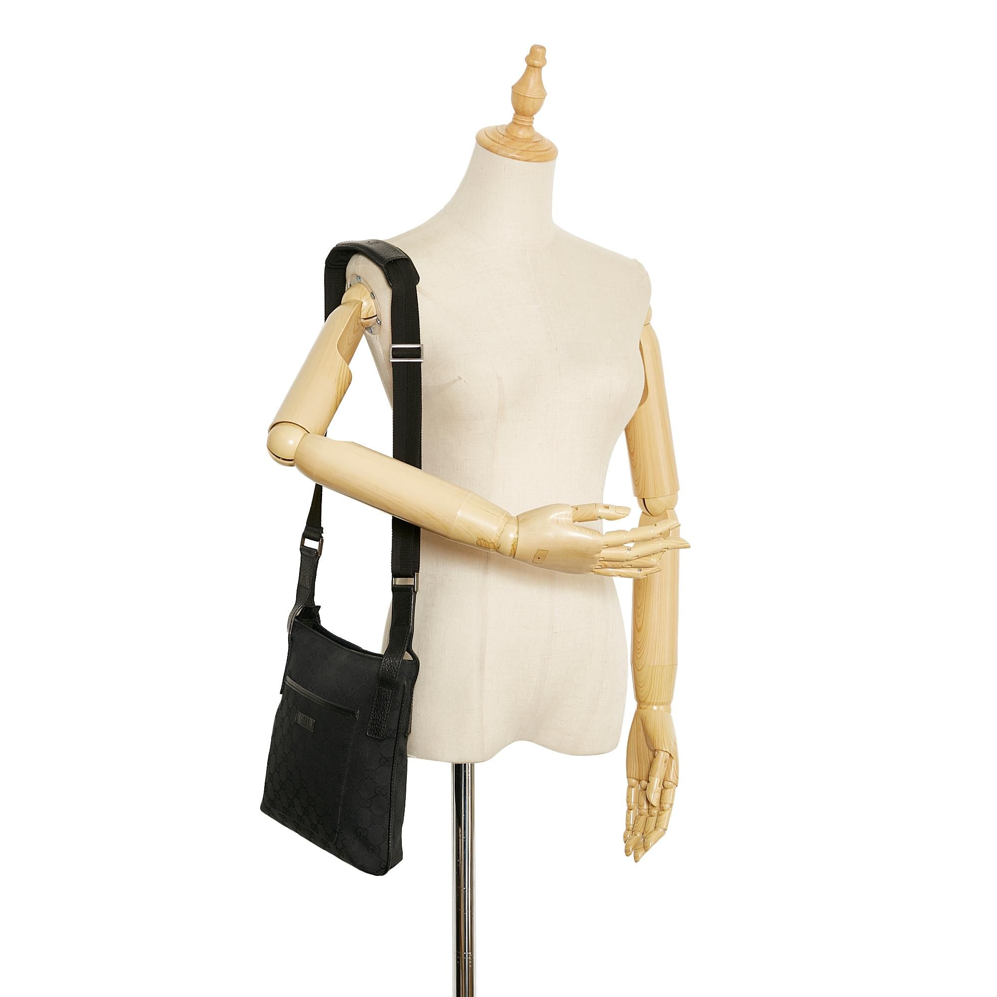 Gucci GG Canvas Crossbody (SHG-TeWX8t)