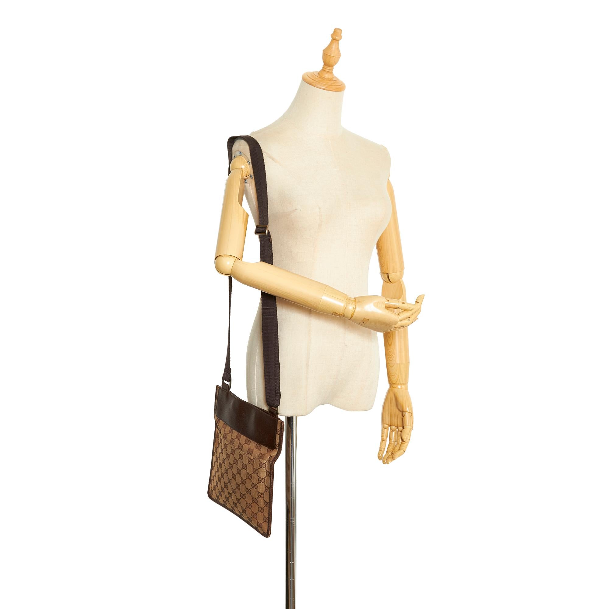 Gucci GG Canvas Crossbody (SHG-oRXOMp)