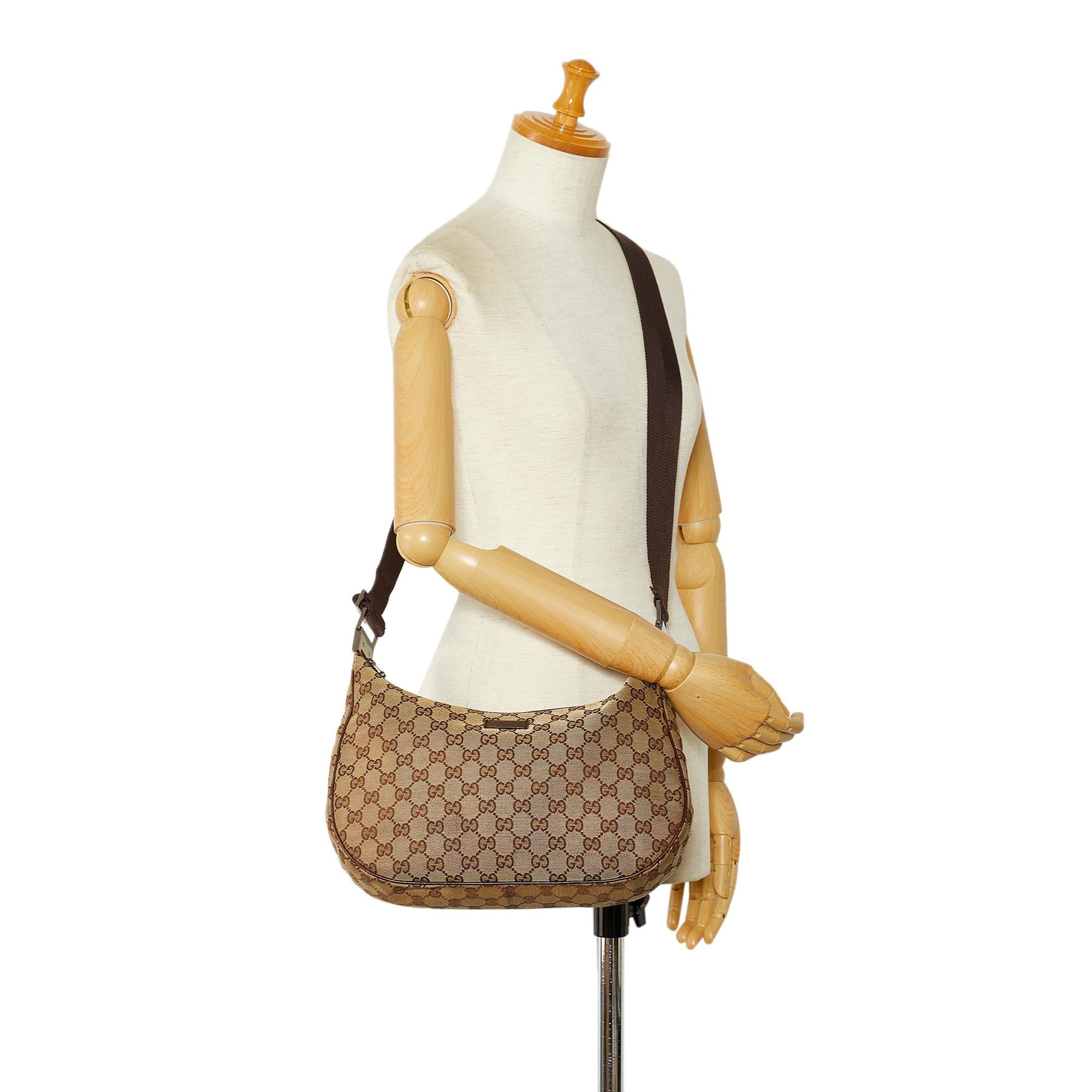 Gucci GG Canvas Crossbody (SHG-QJp6Hg)