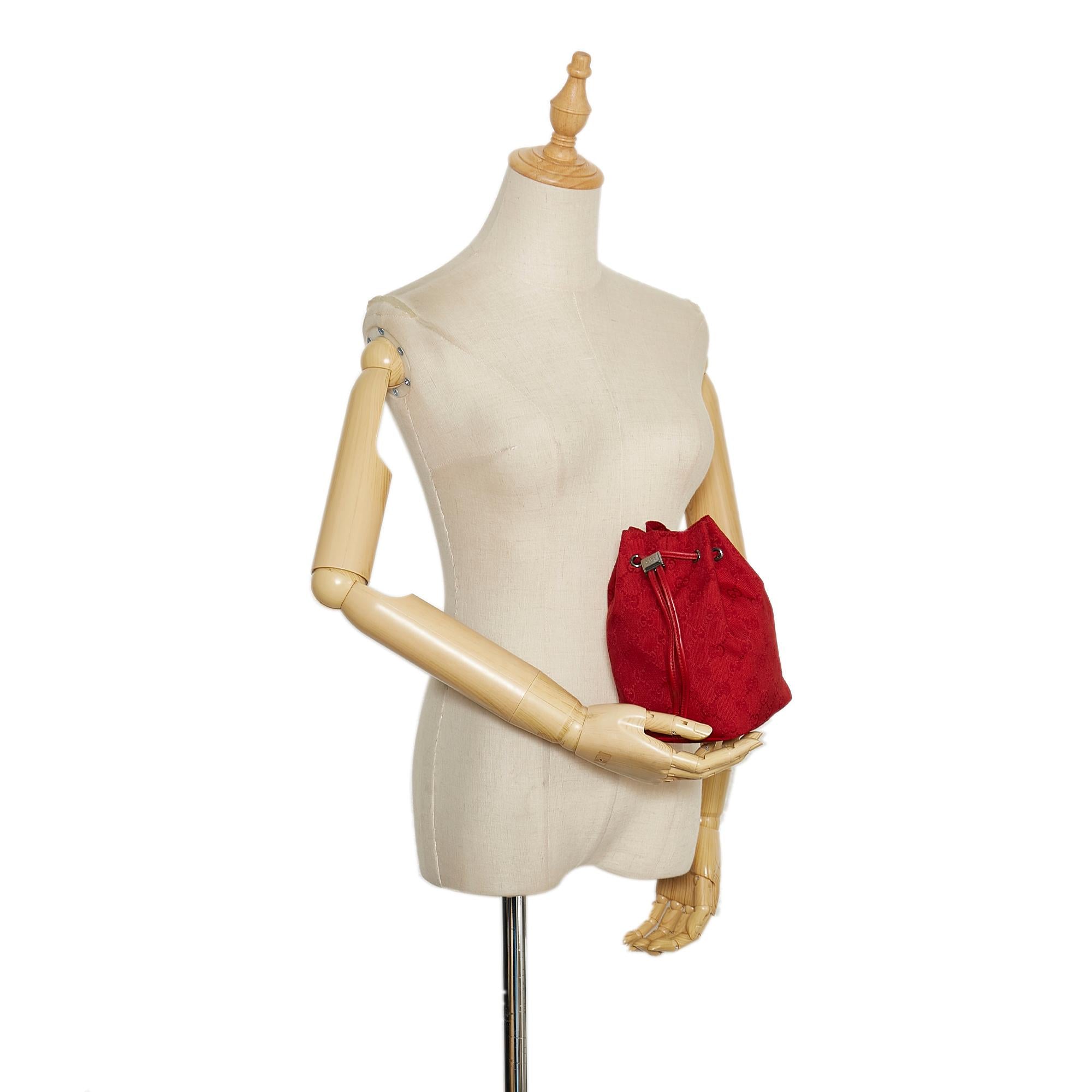 Gucci GG Canvas Drawstring Pouch (SHG-35646)
