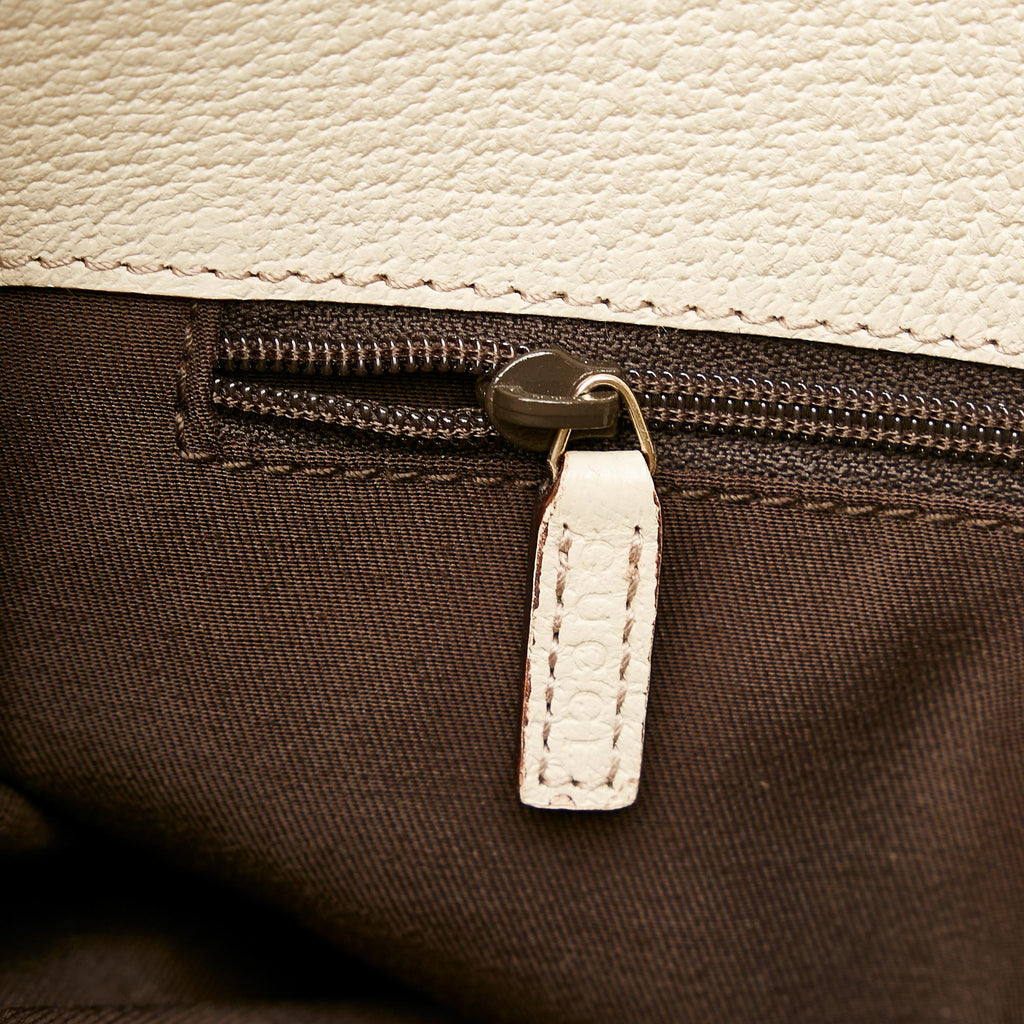 Gucci Gucci Canvas Eclipse Crossbody Bag (SHG-29812)