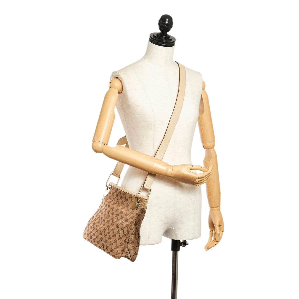 Gucci Gucci Canvas Eclipse Crossbody Bag (SHG-32807)