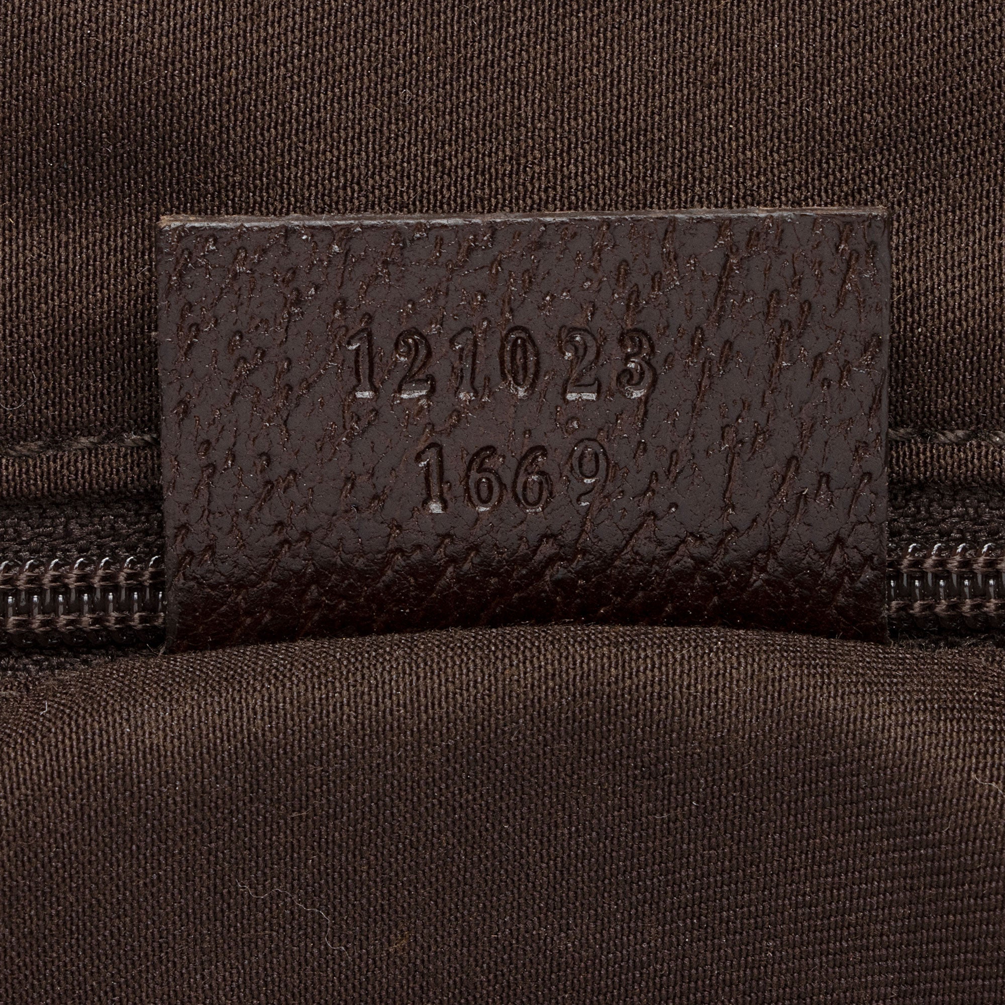 Gucci GG Canvas Eclipse Medium Shoulder Bag (SHF-YMoOGb)