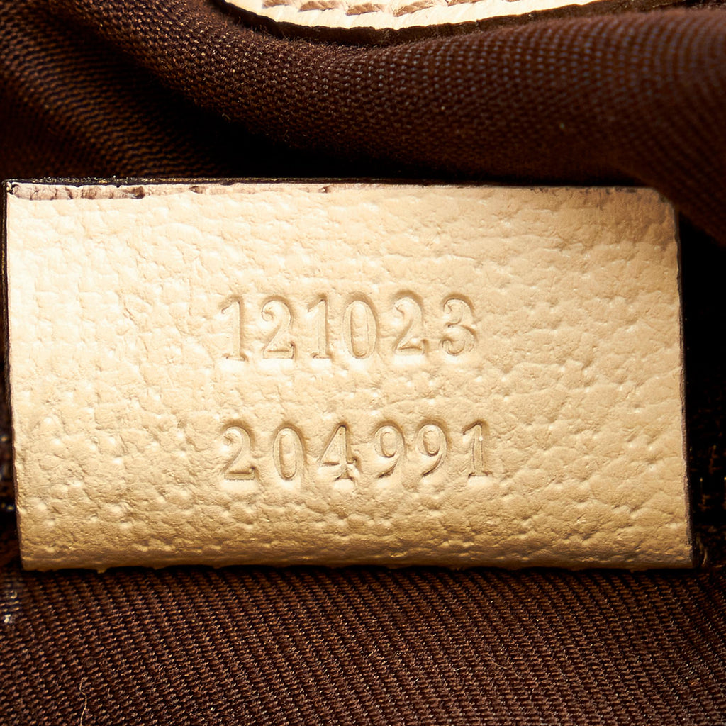 Gucci Gucci Canvas Eclipse Shoulder Bag (SHG-24433)