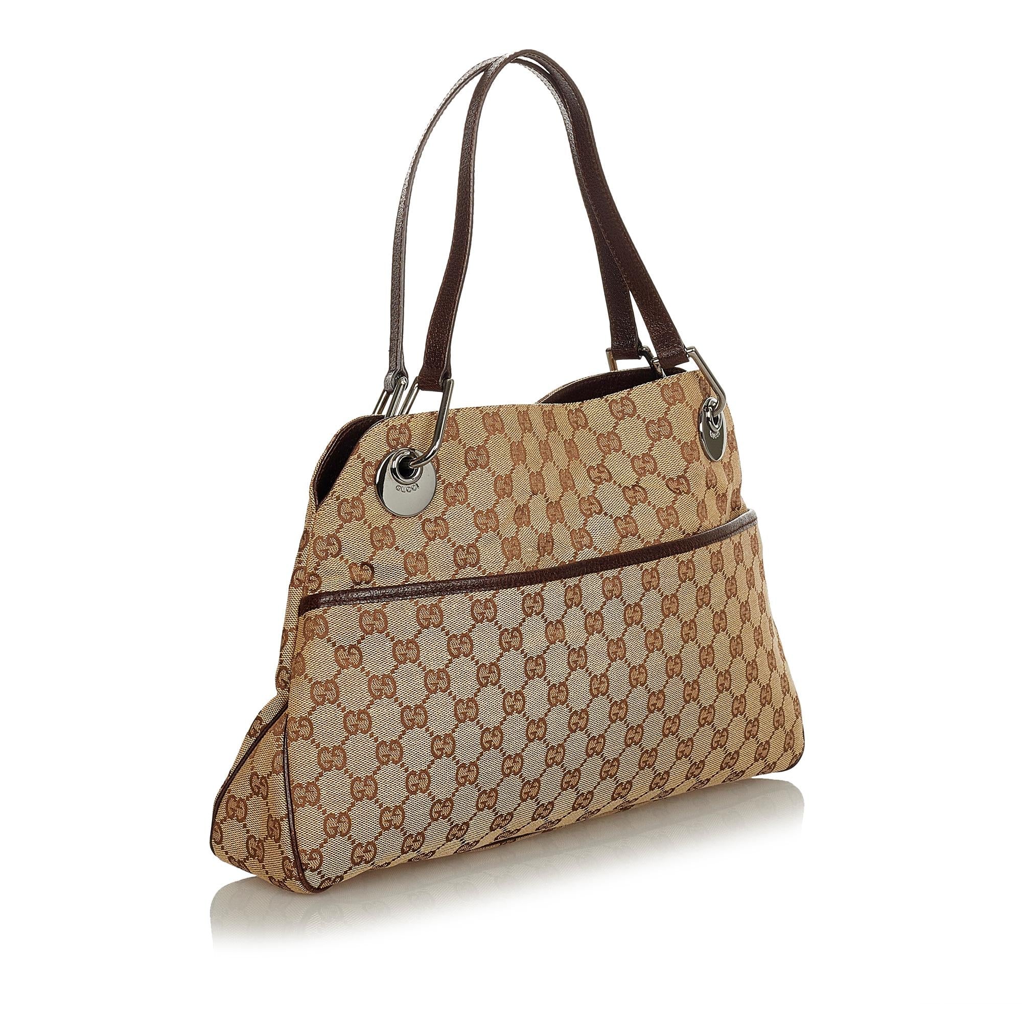 Gucci Gucci Canvas Eclipse Shoulder Bag (SHG-24502)