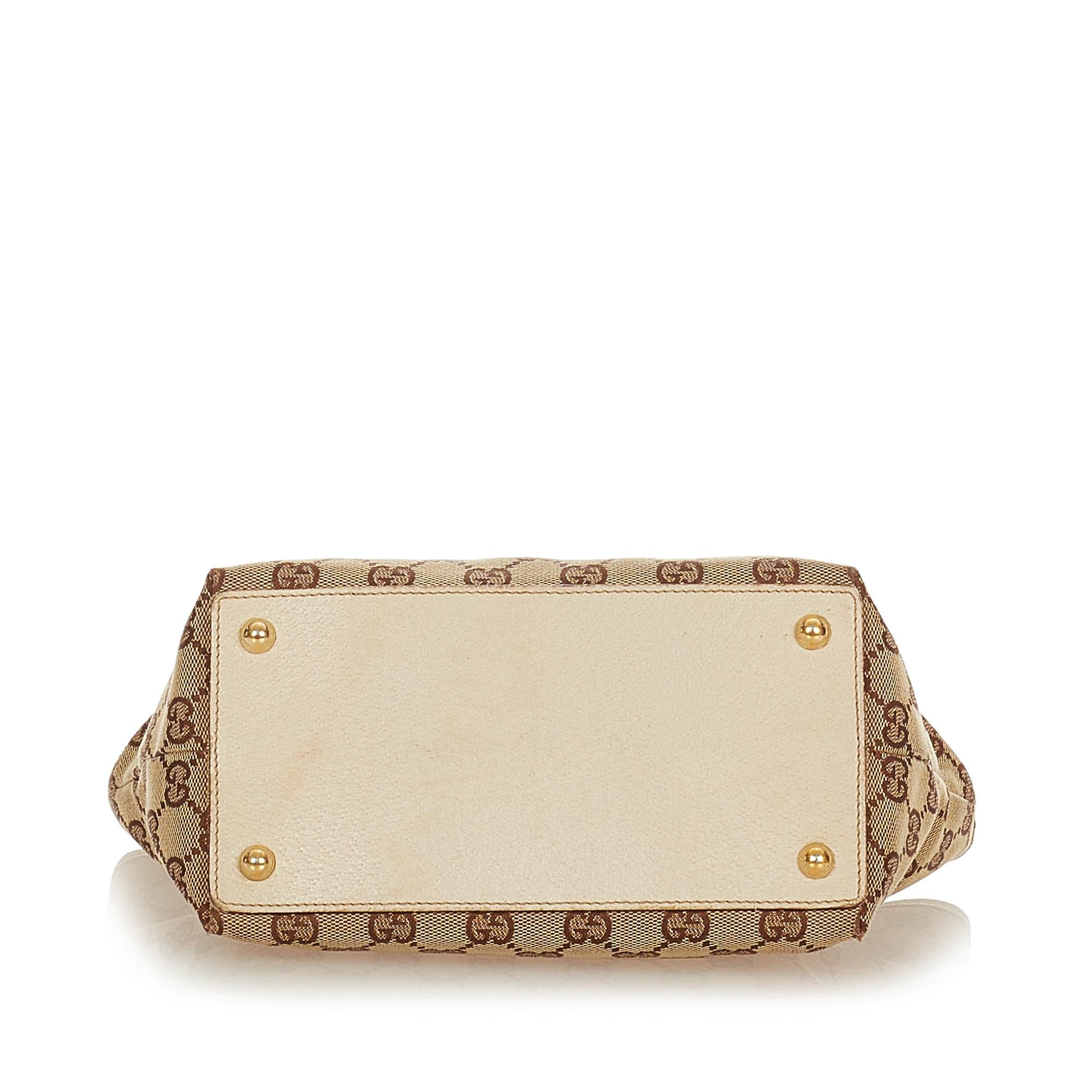 Gucci Gucci Canvas Eclipse Shoulder Bag (SHG-25109)