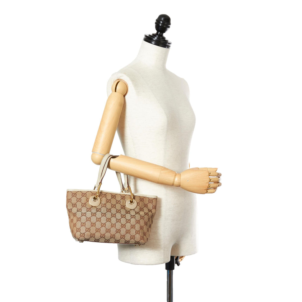 Gucci Gucci Canvas Eclipse Shoulder Bag (SHG-25109)