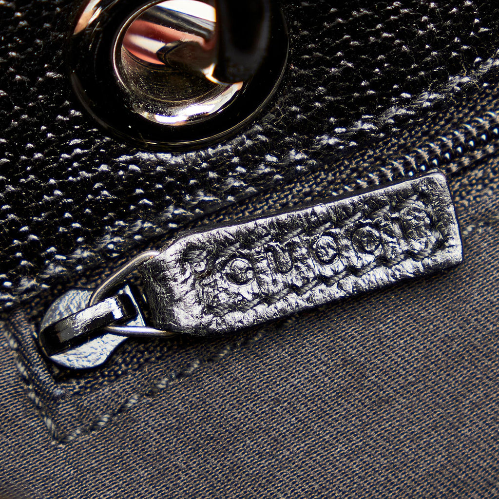 Gucci Gucci Canvas Eclipse Shoulder Bag (SHG-25112)