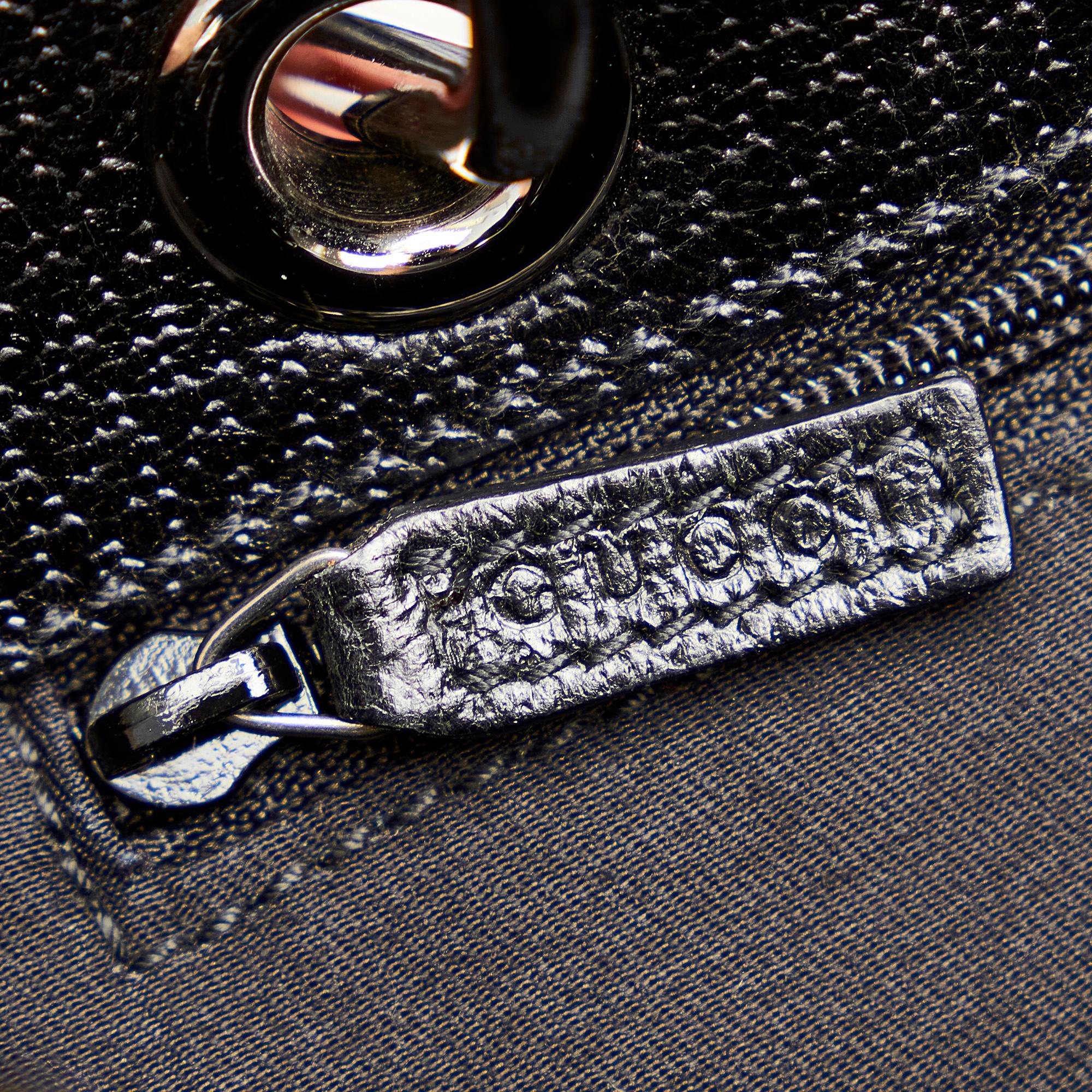 Gucci Gucci Canvas Eclipse Shoulder Bag (SHG-25112)