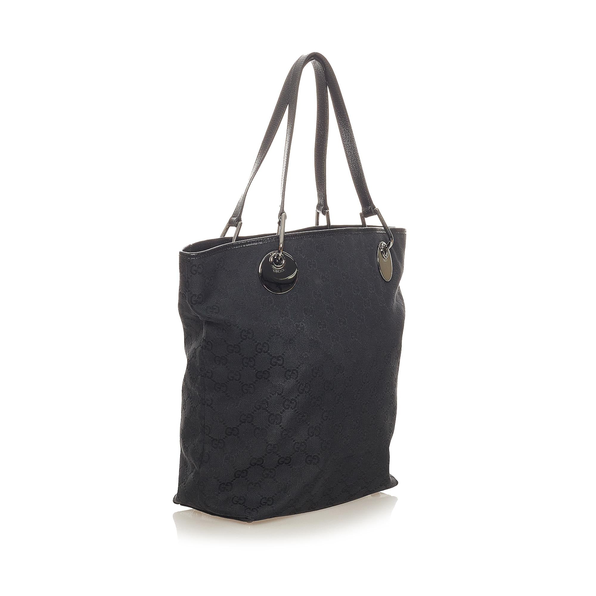 Gucci Gucci Canvas Eclipse Shoulder Bag (SHG-27350)
