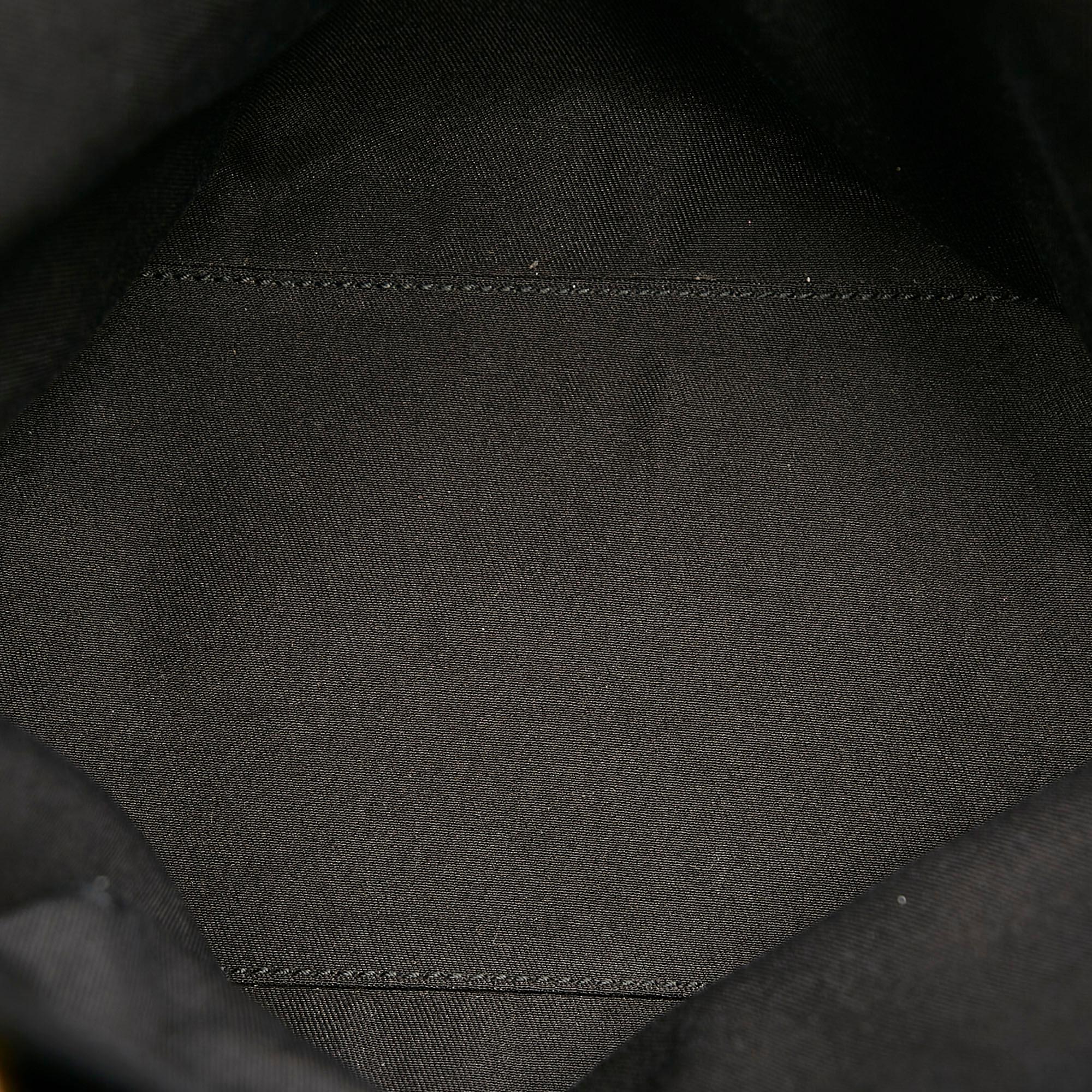 Gucci Gucci Canvas Eclipse Shoulder Bag (SHG-27761)