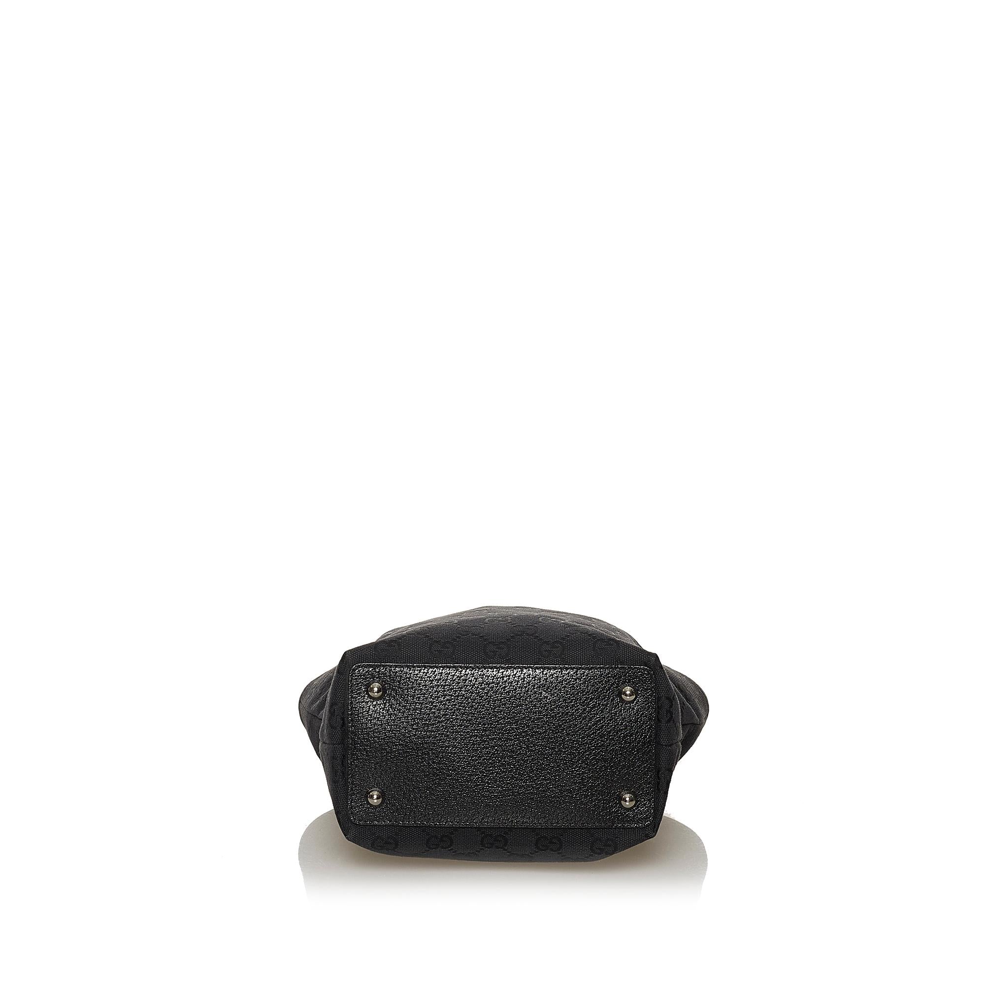Gucci Gucci Canvas Eclipse Shoulder Bag (SHG-28440)